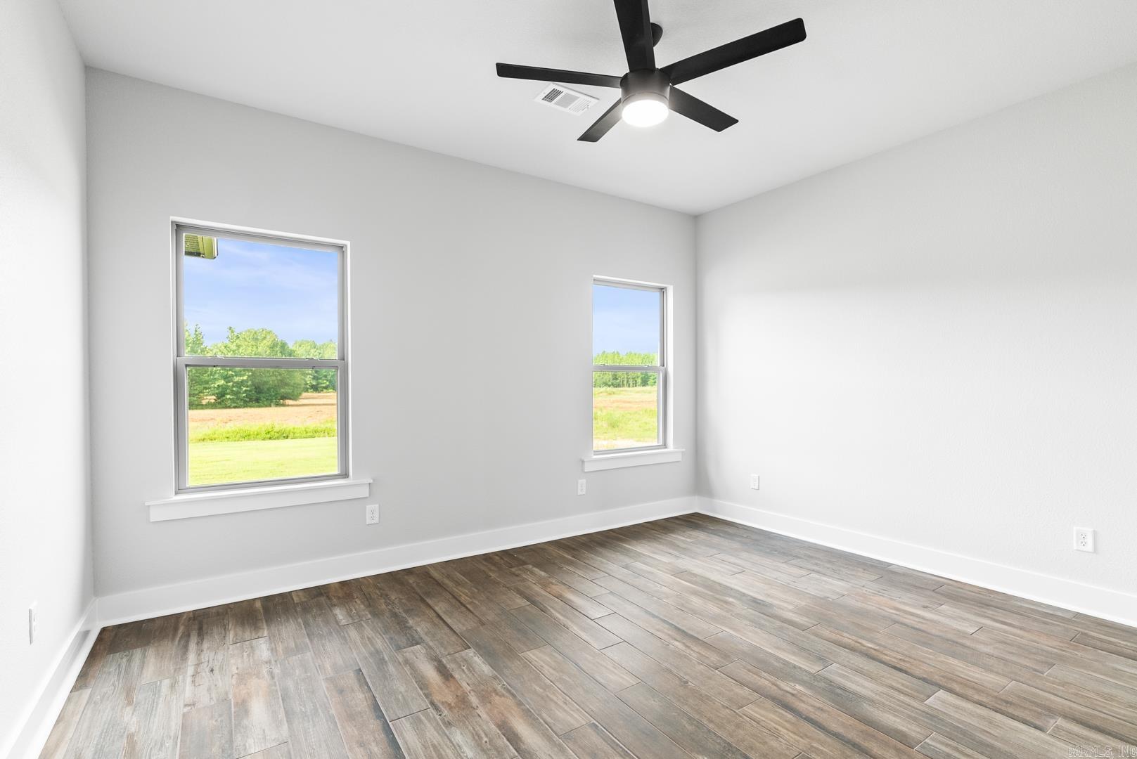 2328 Lakewood Circle