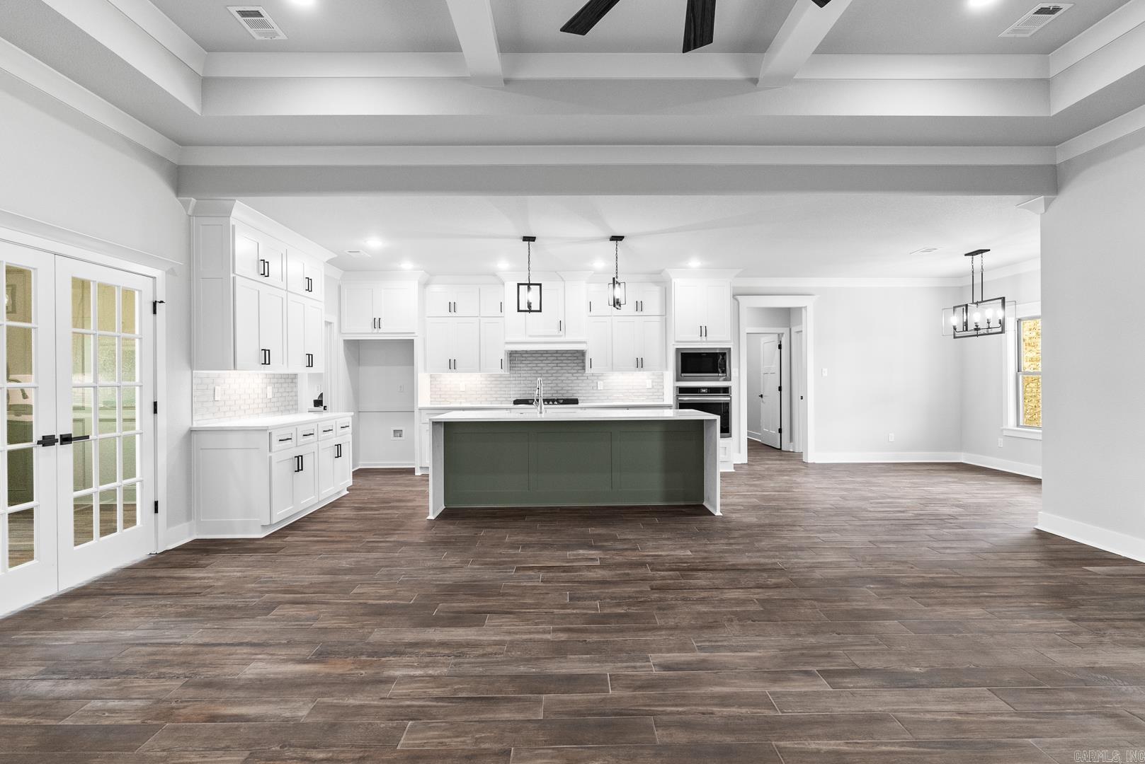 2328 Lakewood Circle