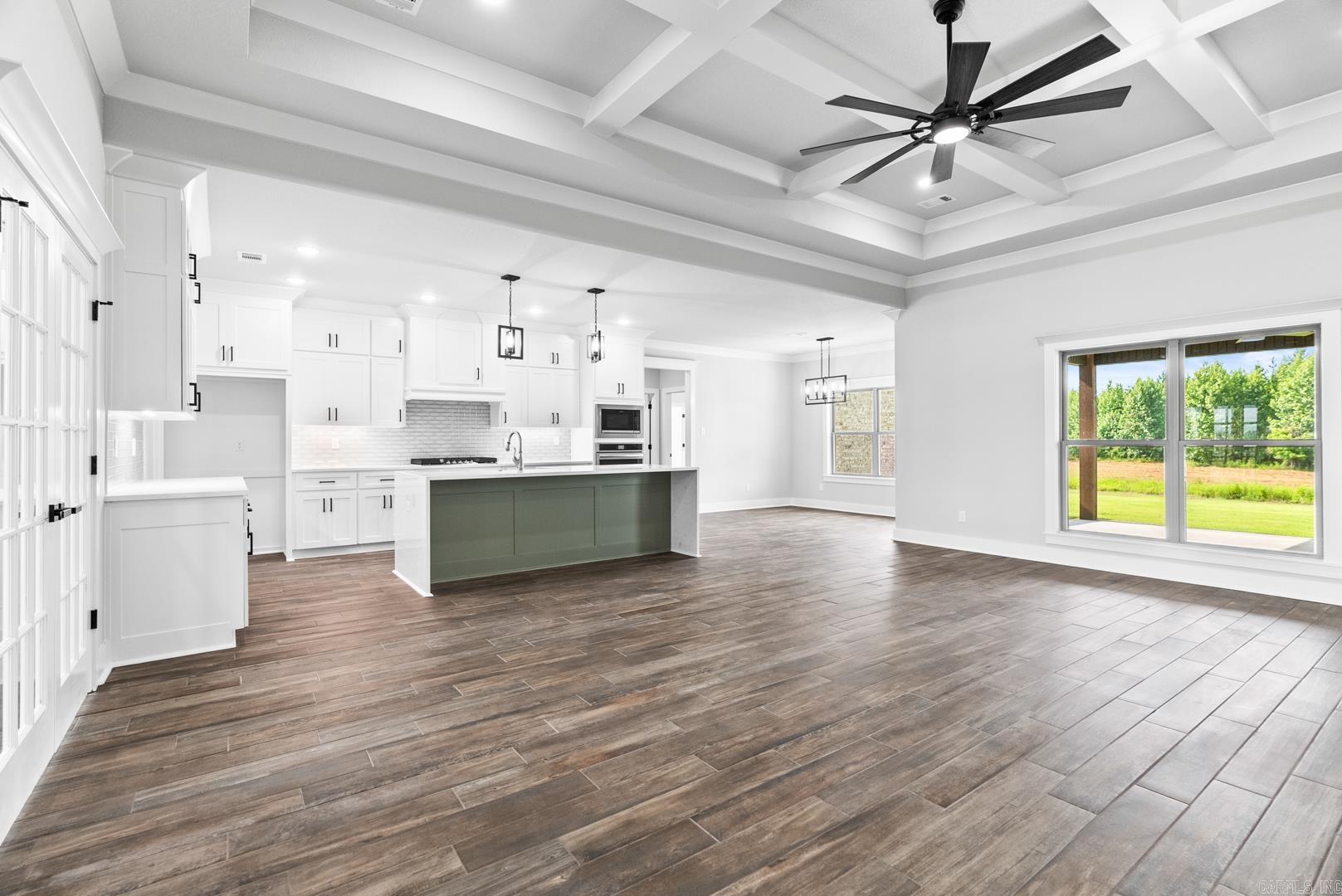 2328 Lakewood Circle