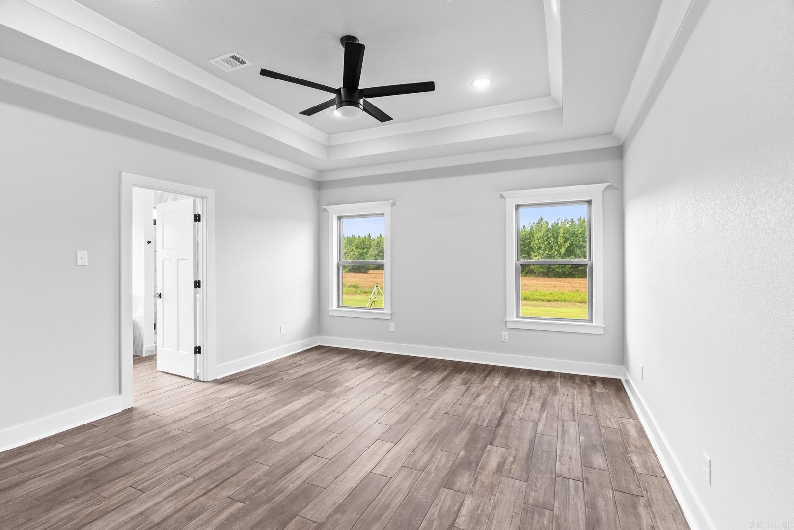 2328 Lakewood Circle