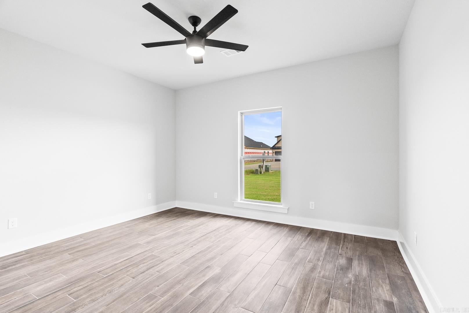 2328 Lakewood Circle