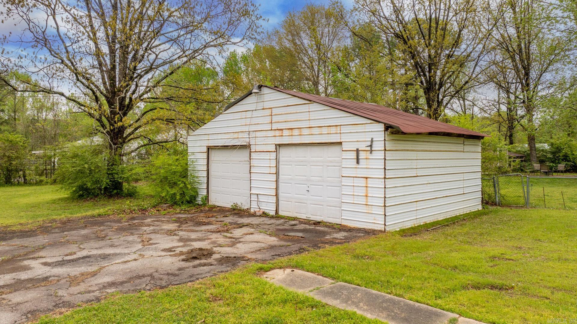 13921 Tanning Rd