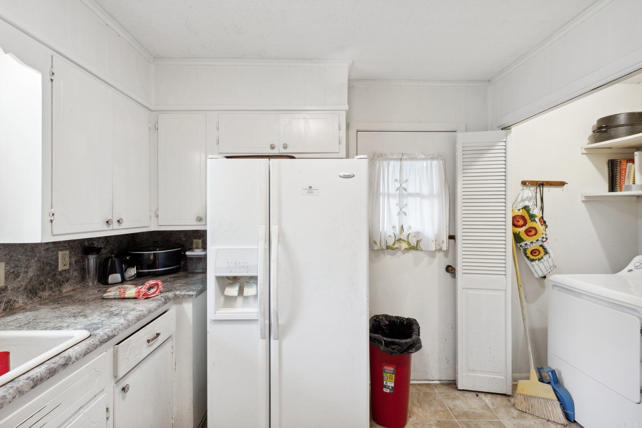 6907 White Oak Cove