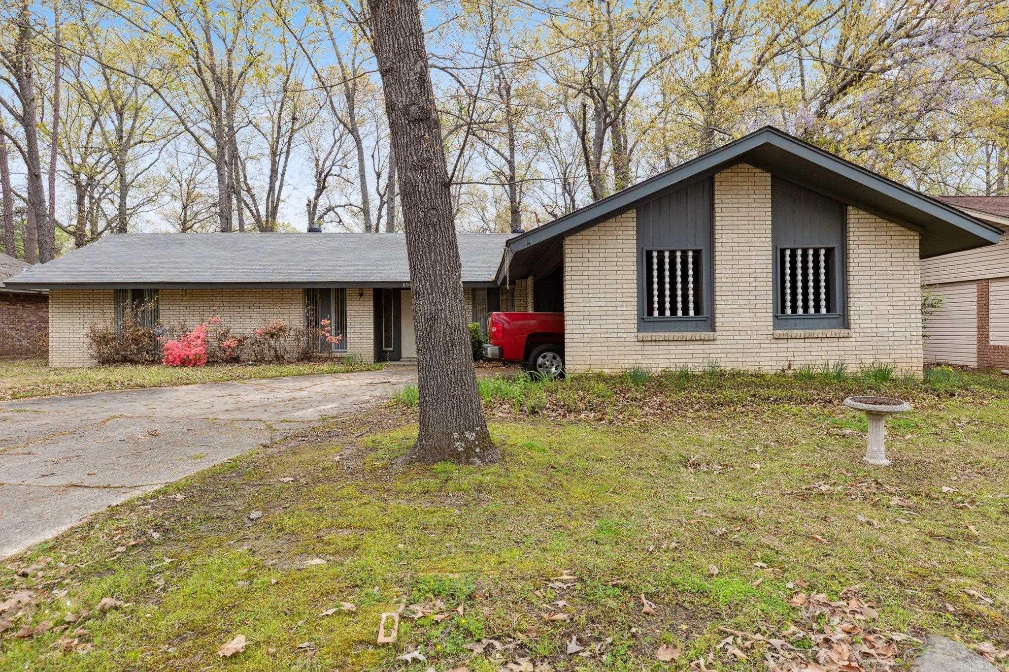 6907 White Oak Cove