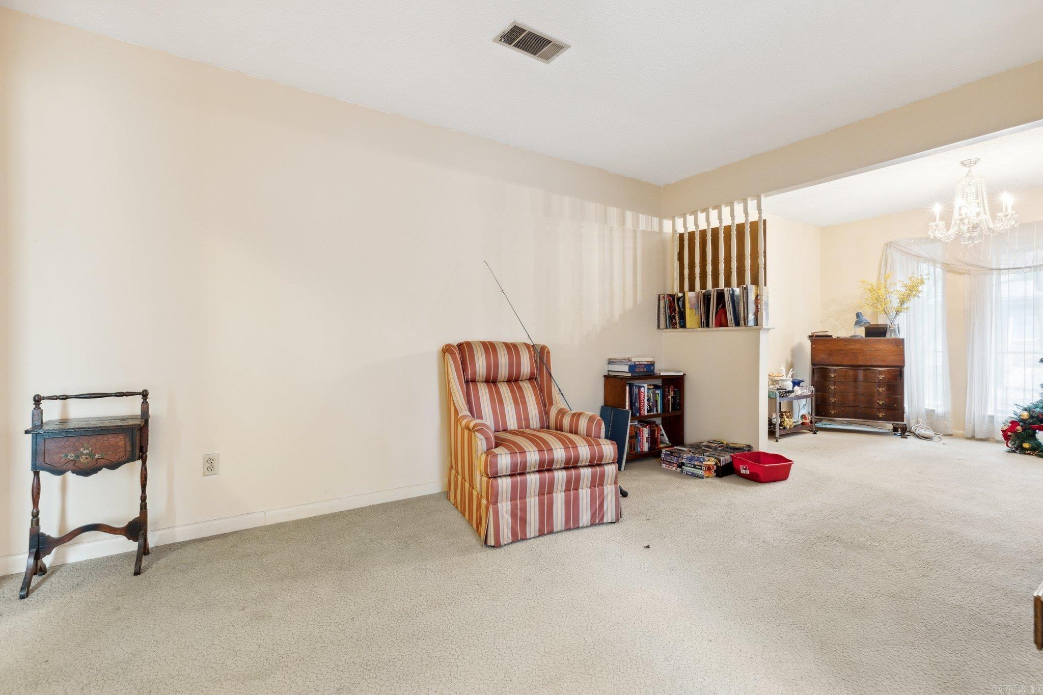 6907 White Oak Cove