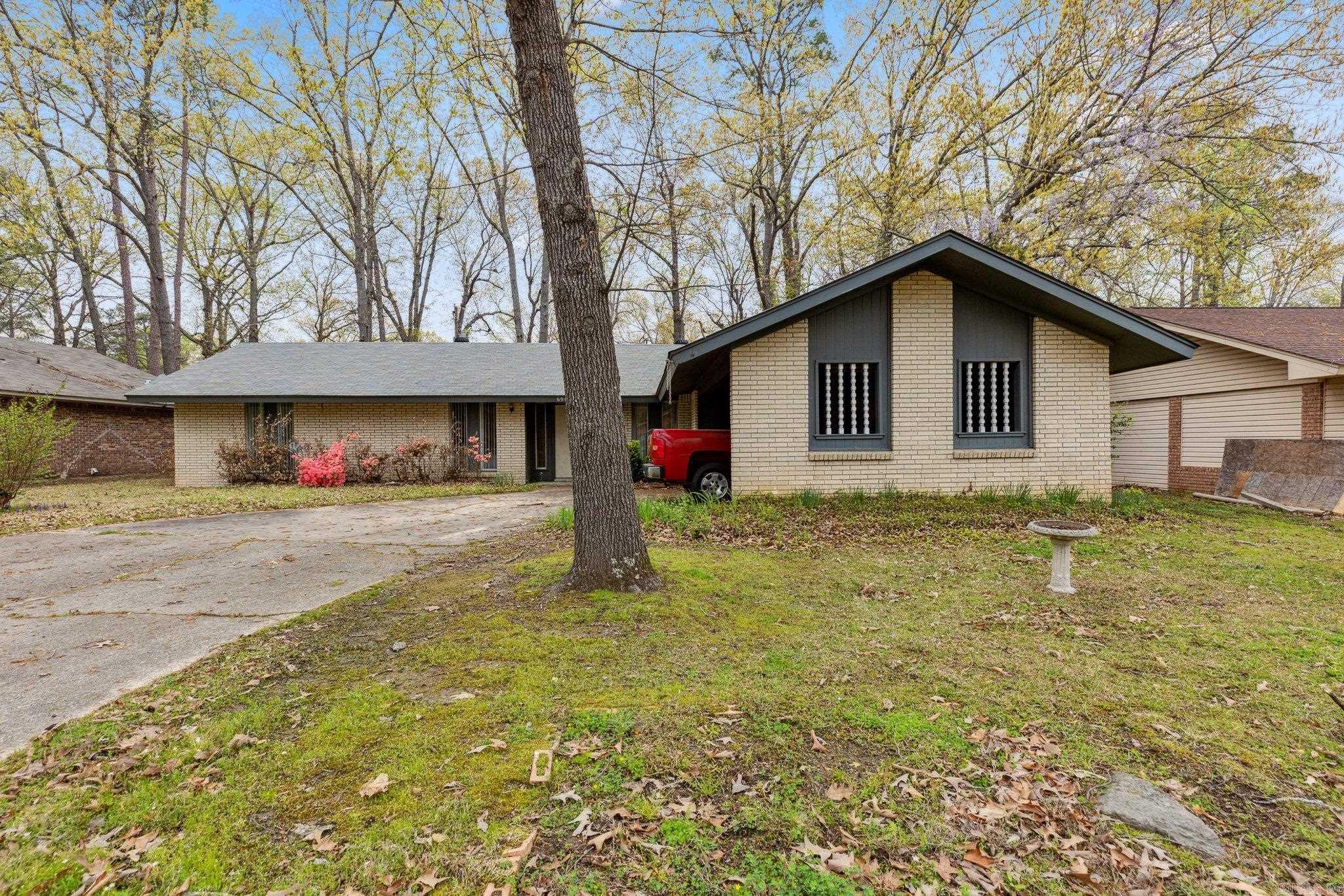 6907 White Oak Cove