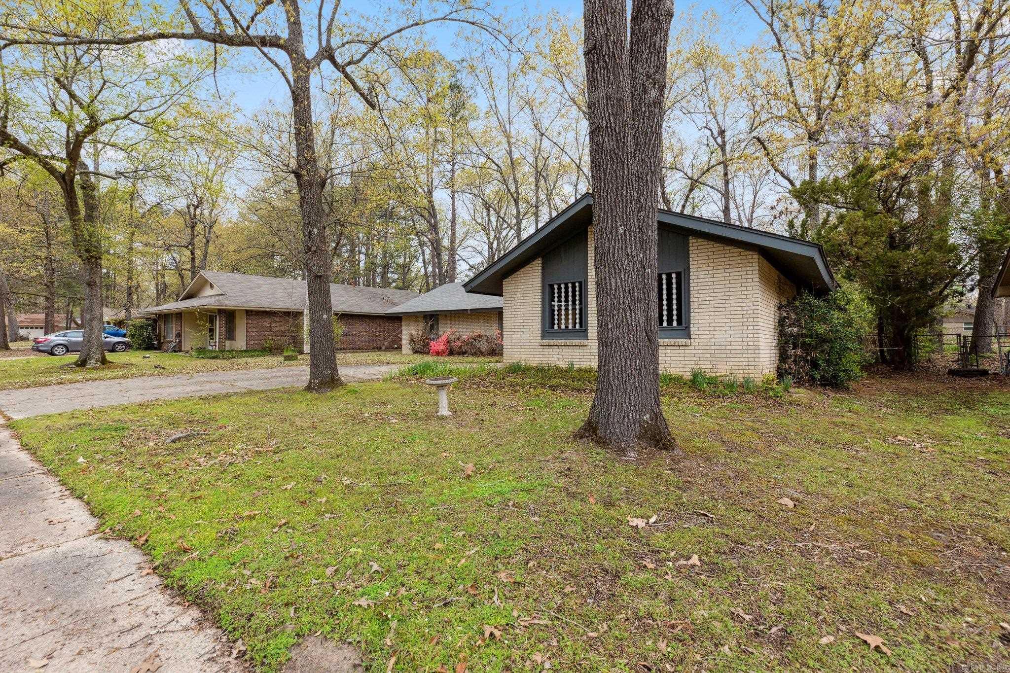 6907 White Oak Cove