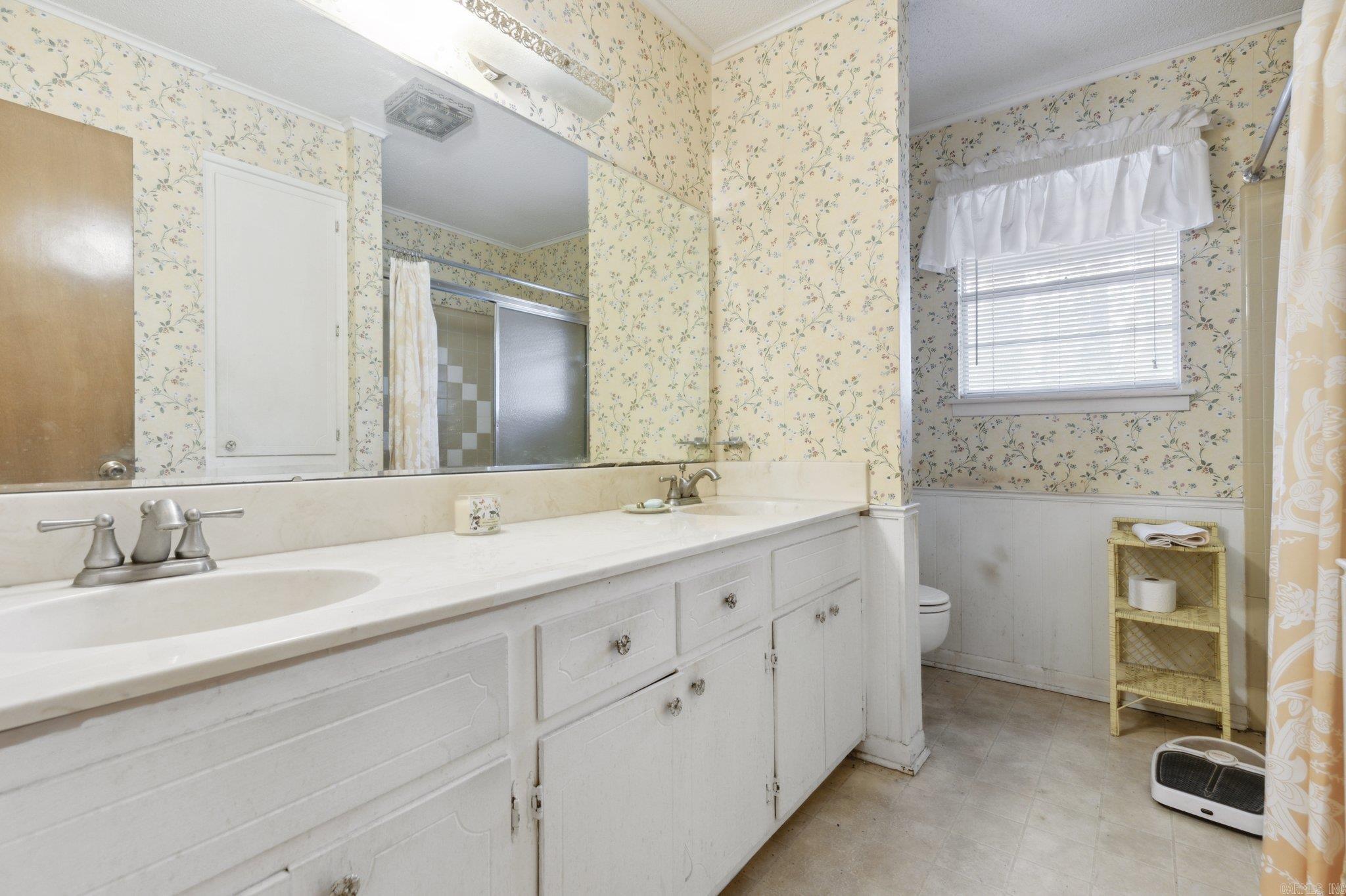 6907 White Oak Cove