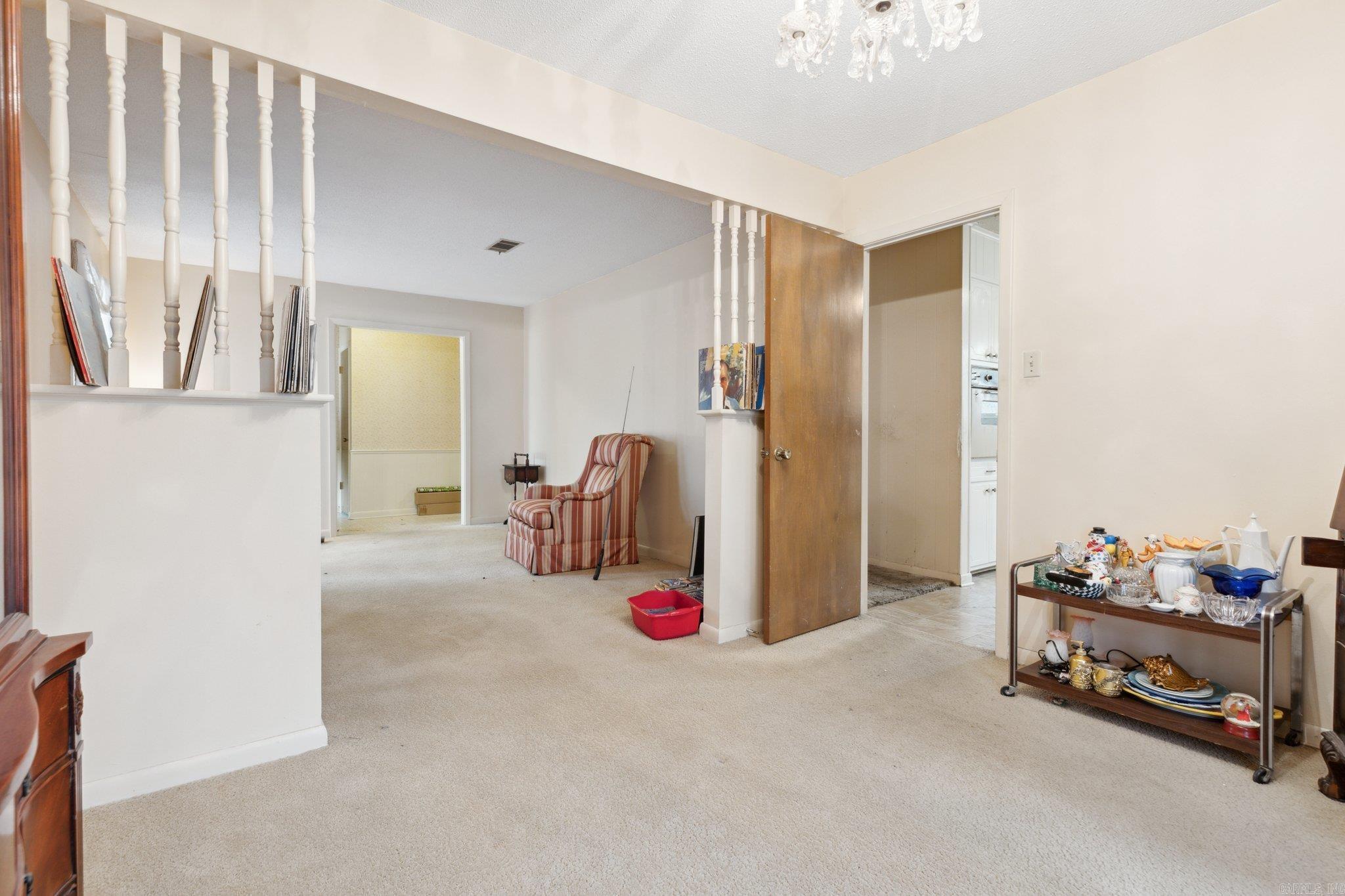6907 White Oak Cove