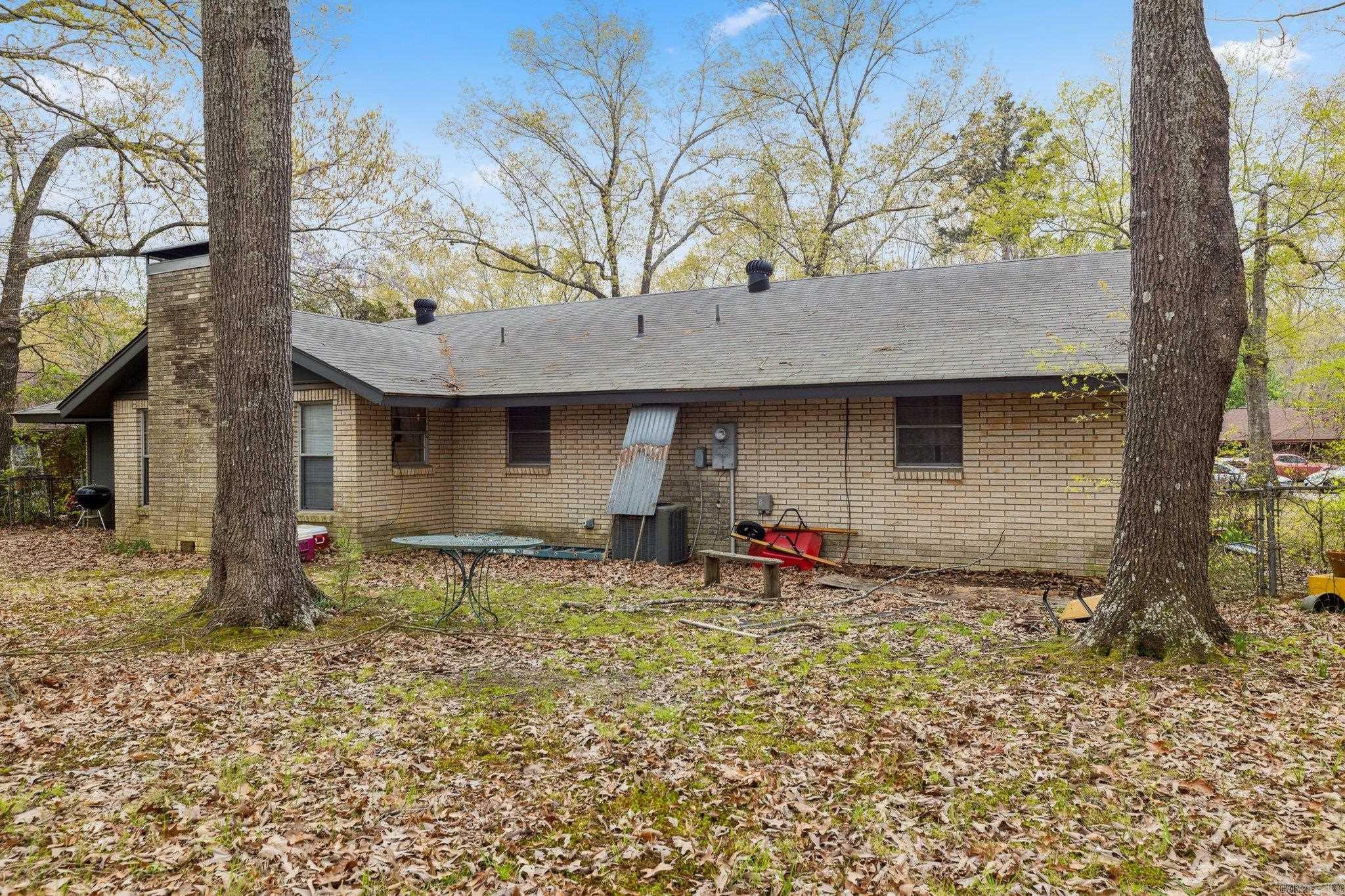 6907 White Oak Cove