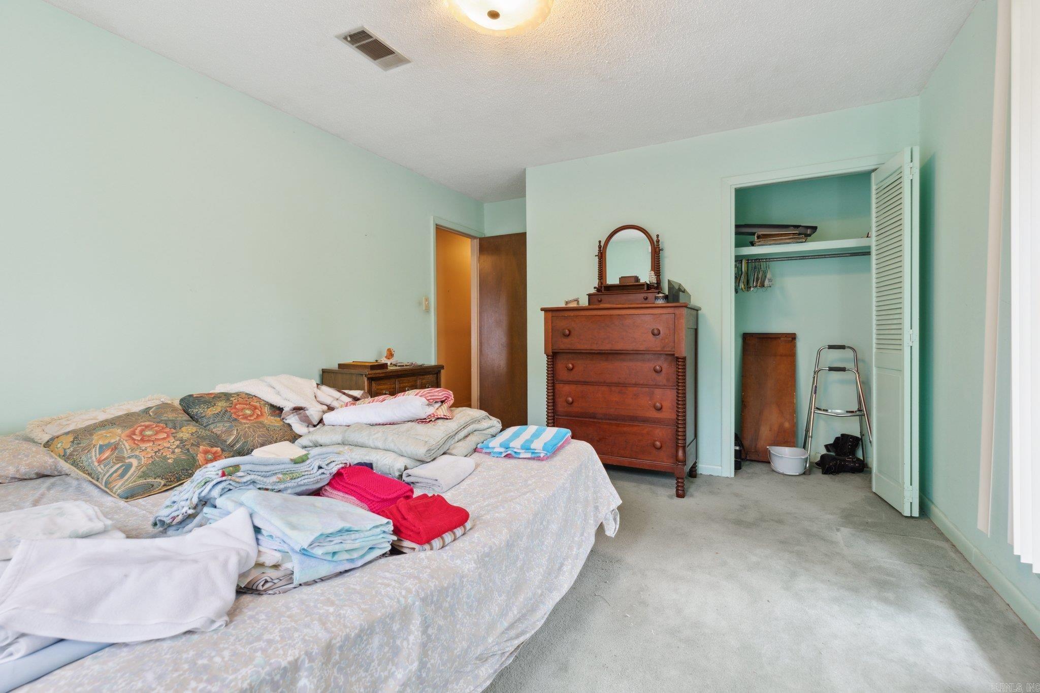 6907 White Oak Cove