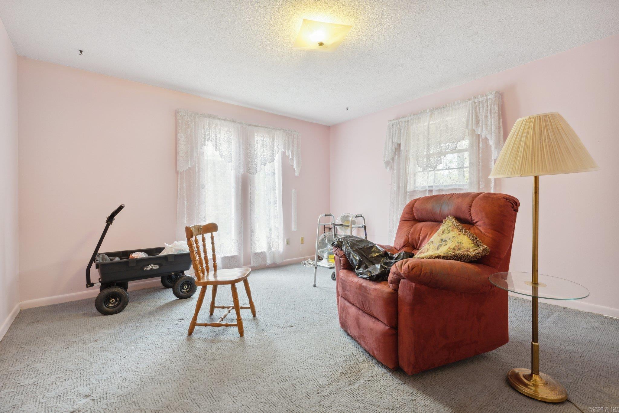 6907 White Oak Cove