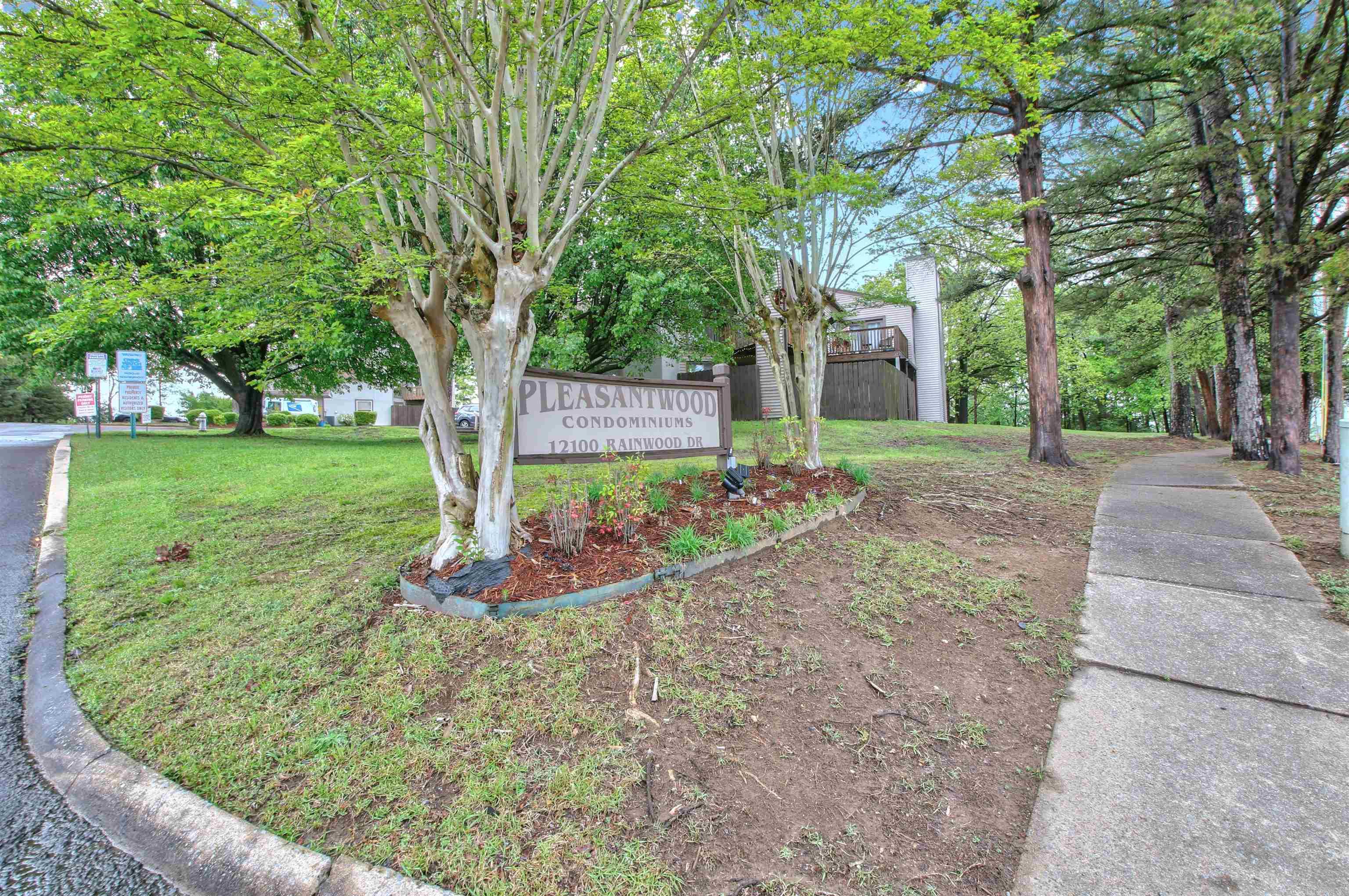 12100 Rainwood Road Unit: 4