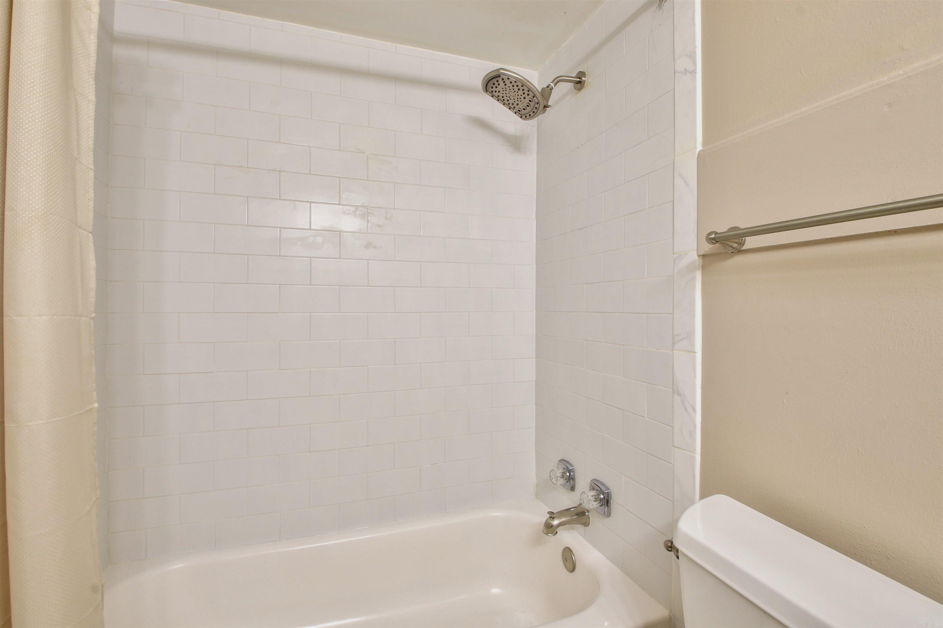 12100 Rainwood Road Unit: 4