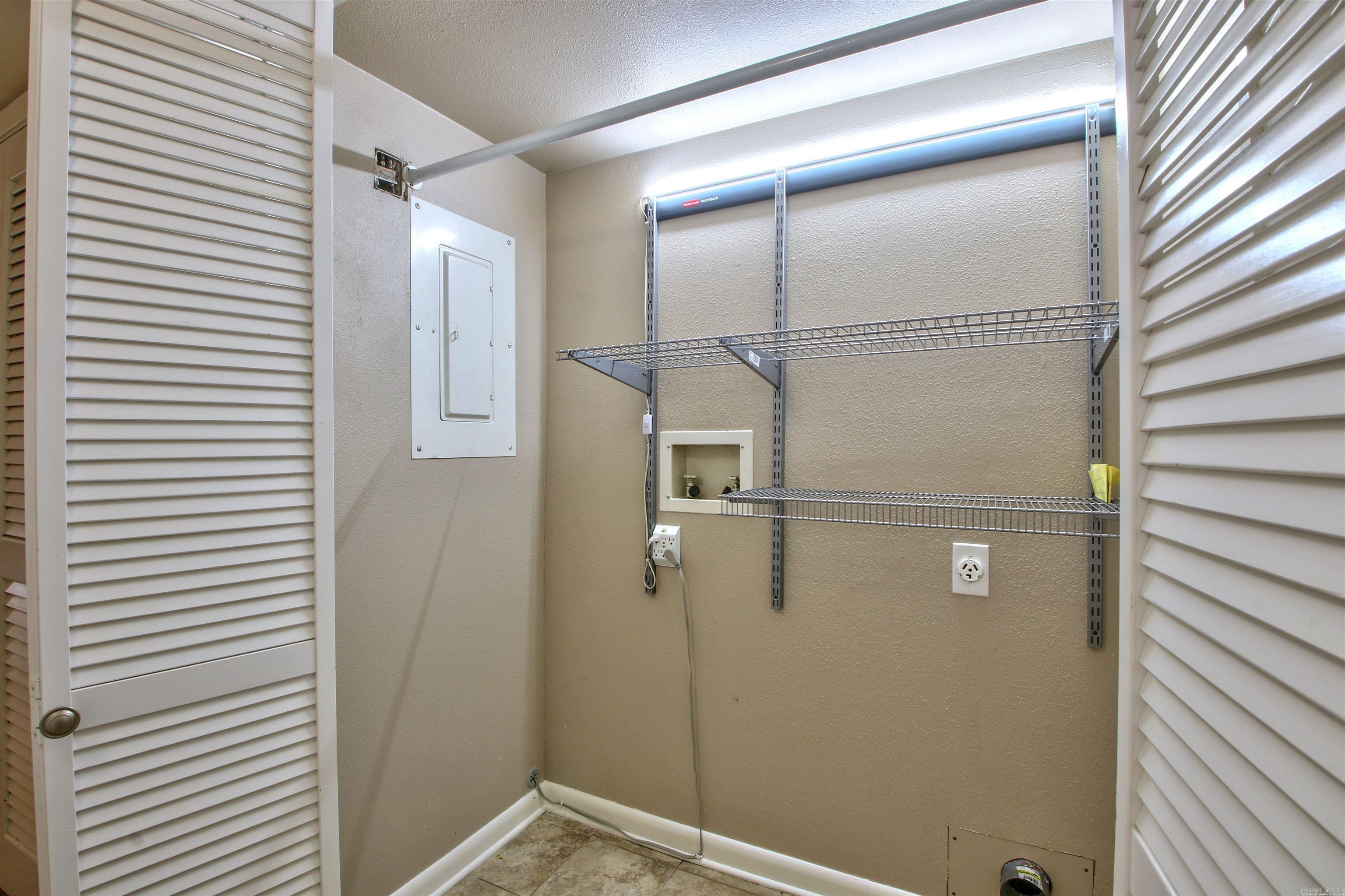 12100 Rainwood Road Unit: 4