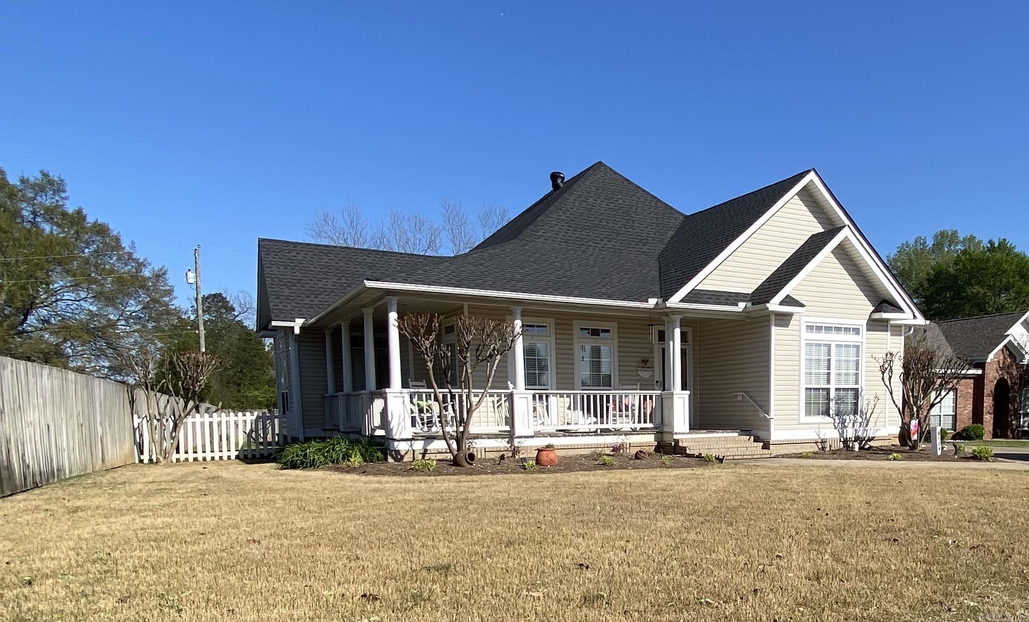 3724 Hazelwood Dr.