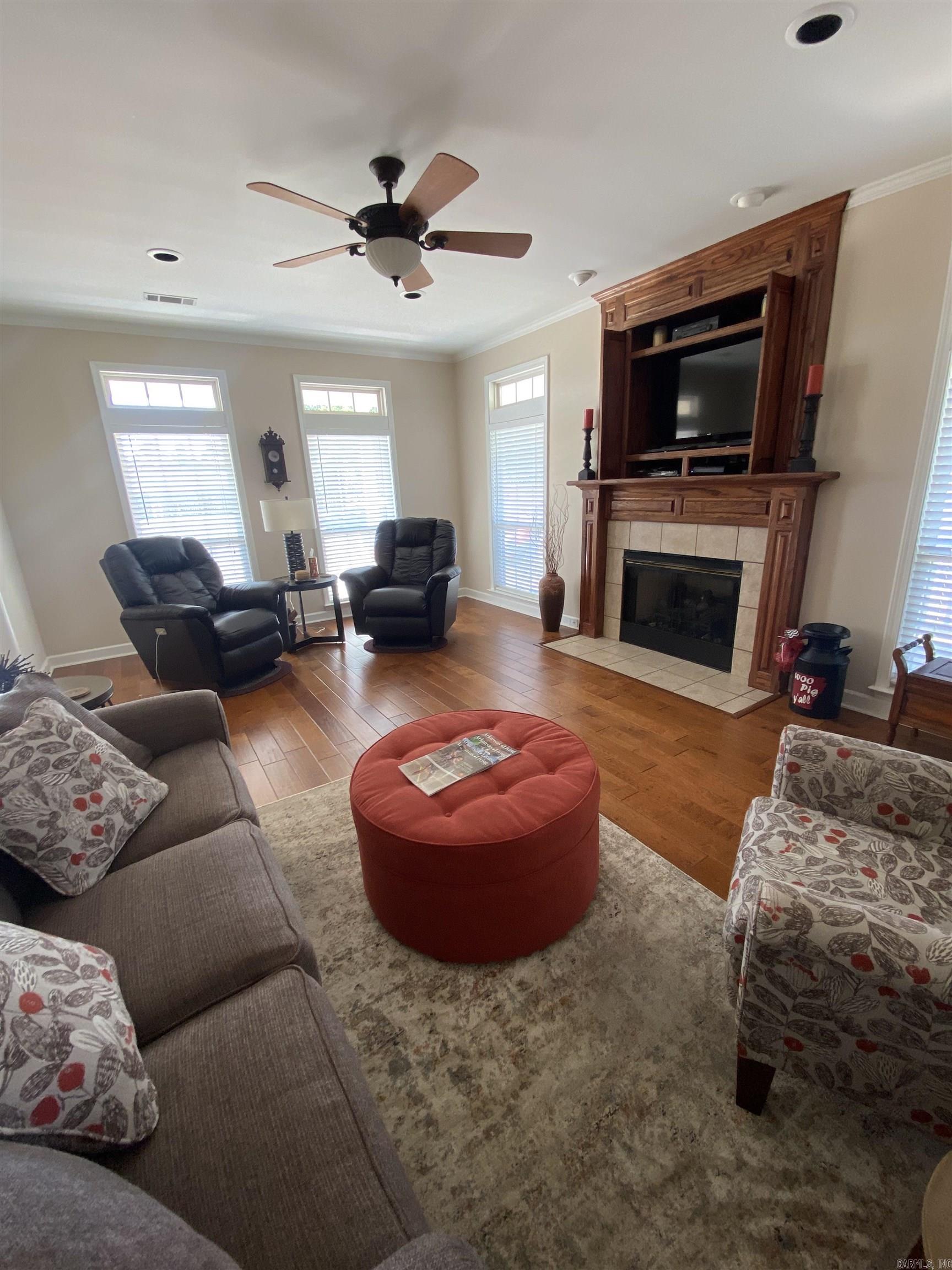 3724 Hazelwood Dr.