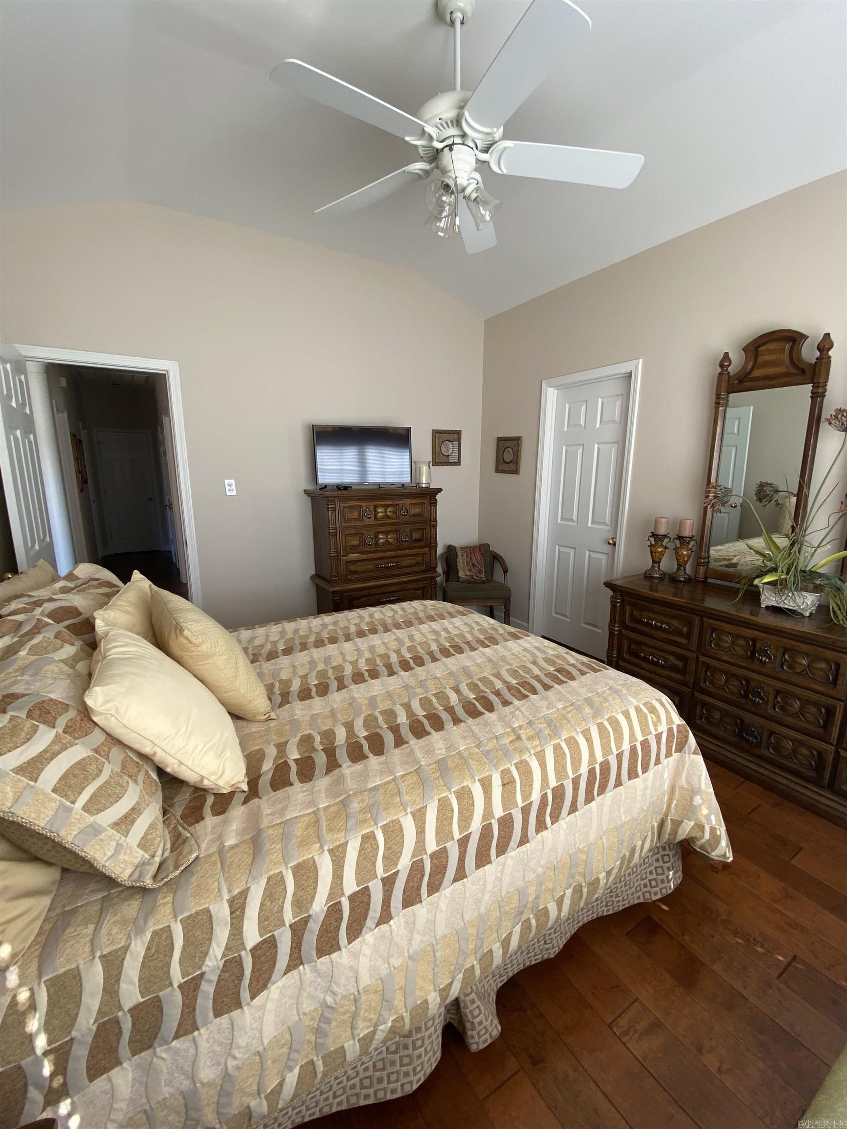 3724 Hazelwood Dr.