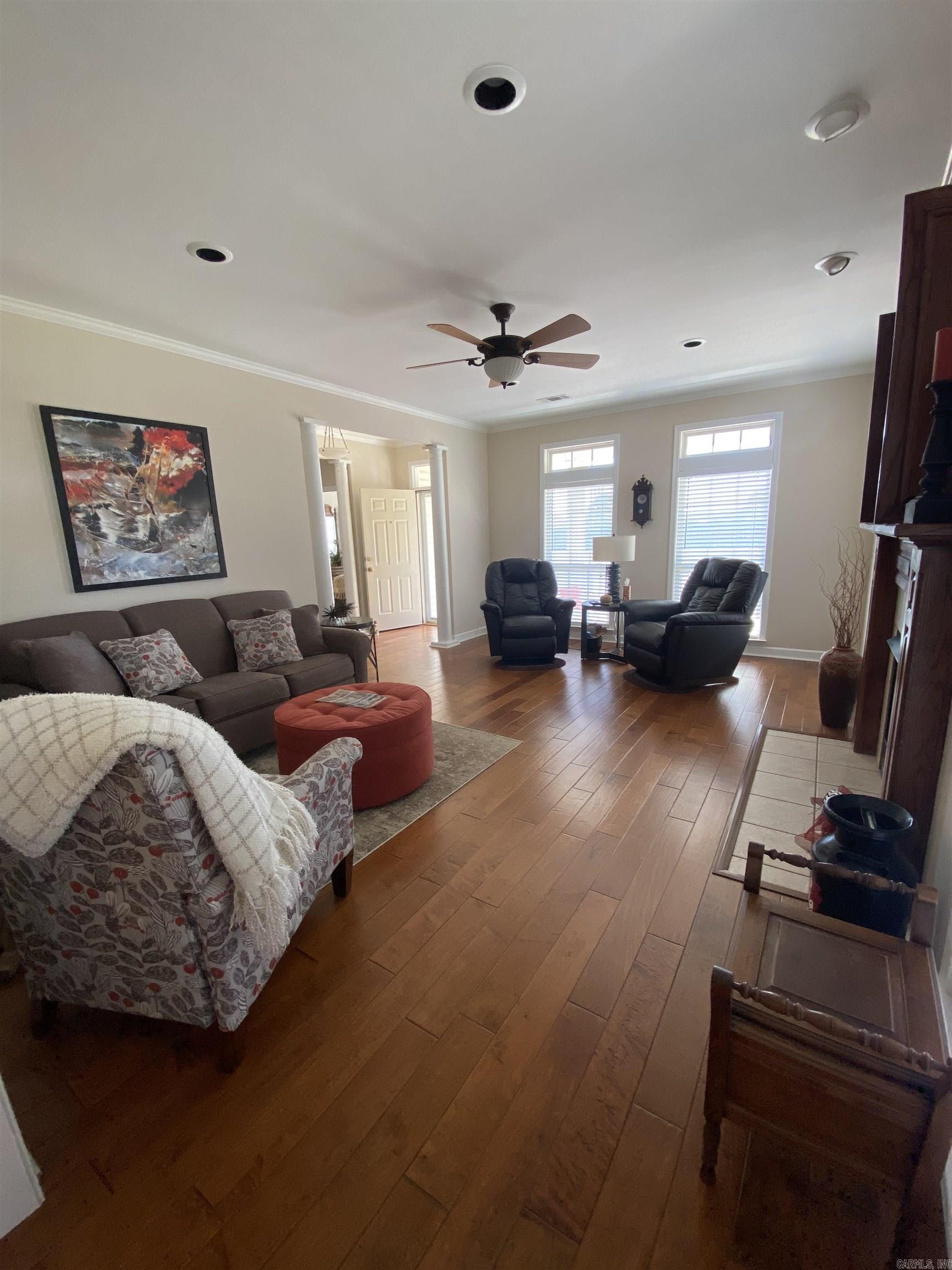 3724 Hazelwood Dr.