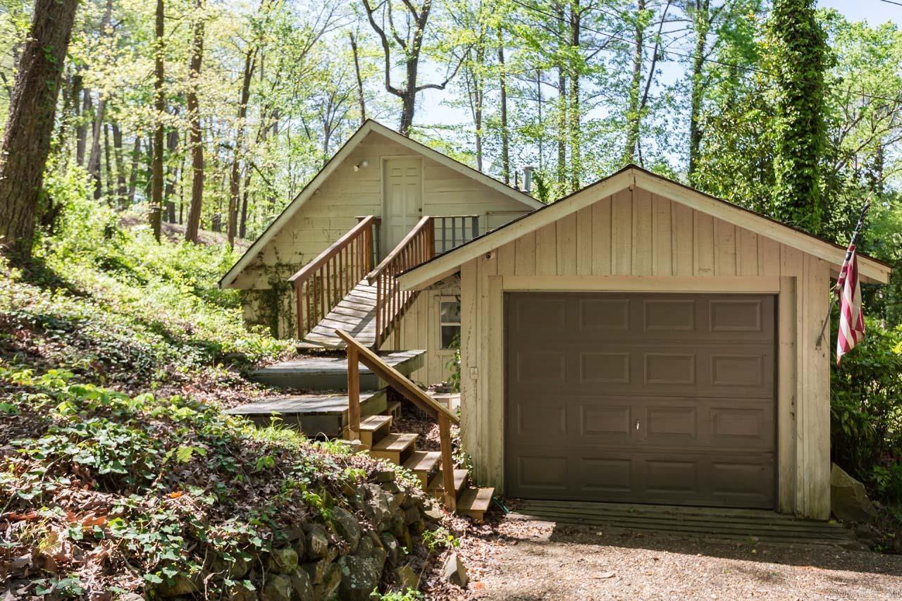 50 Lakeview Drive