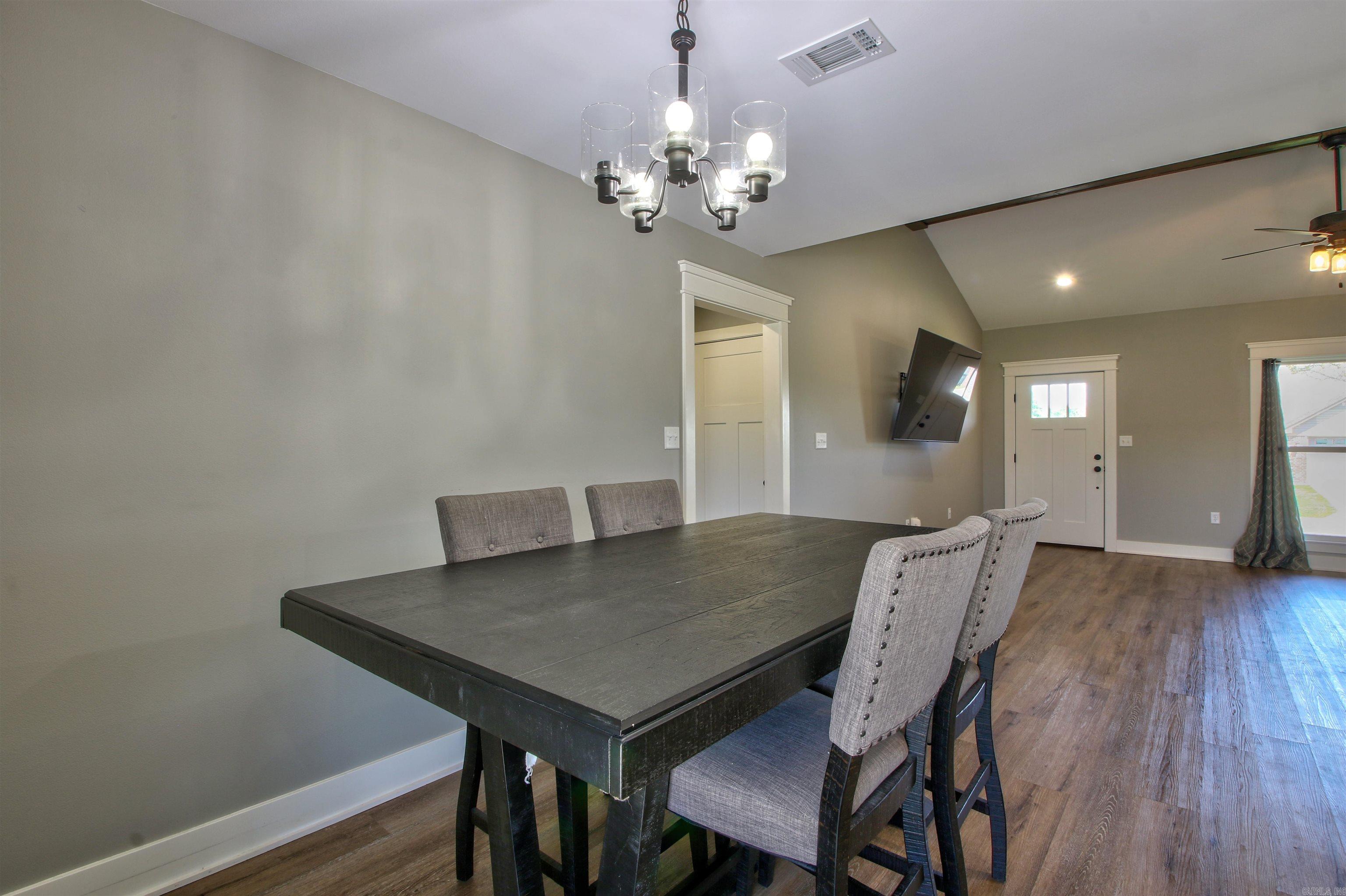75 Dove Lane