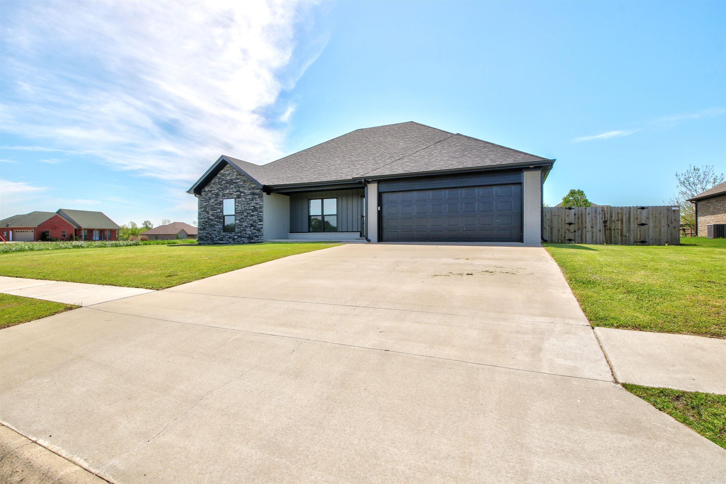 75 Dove Lane
