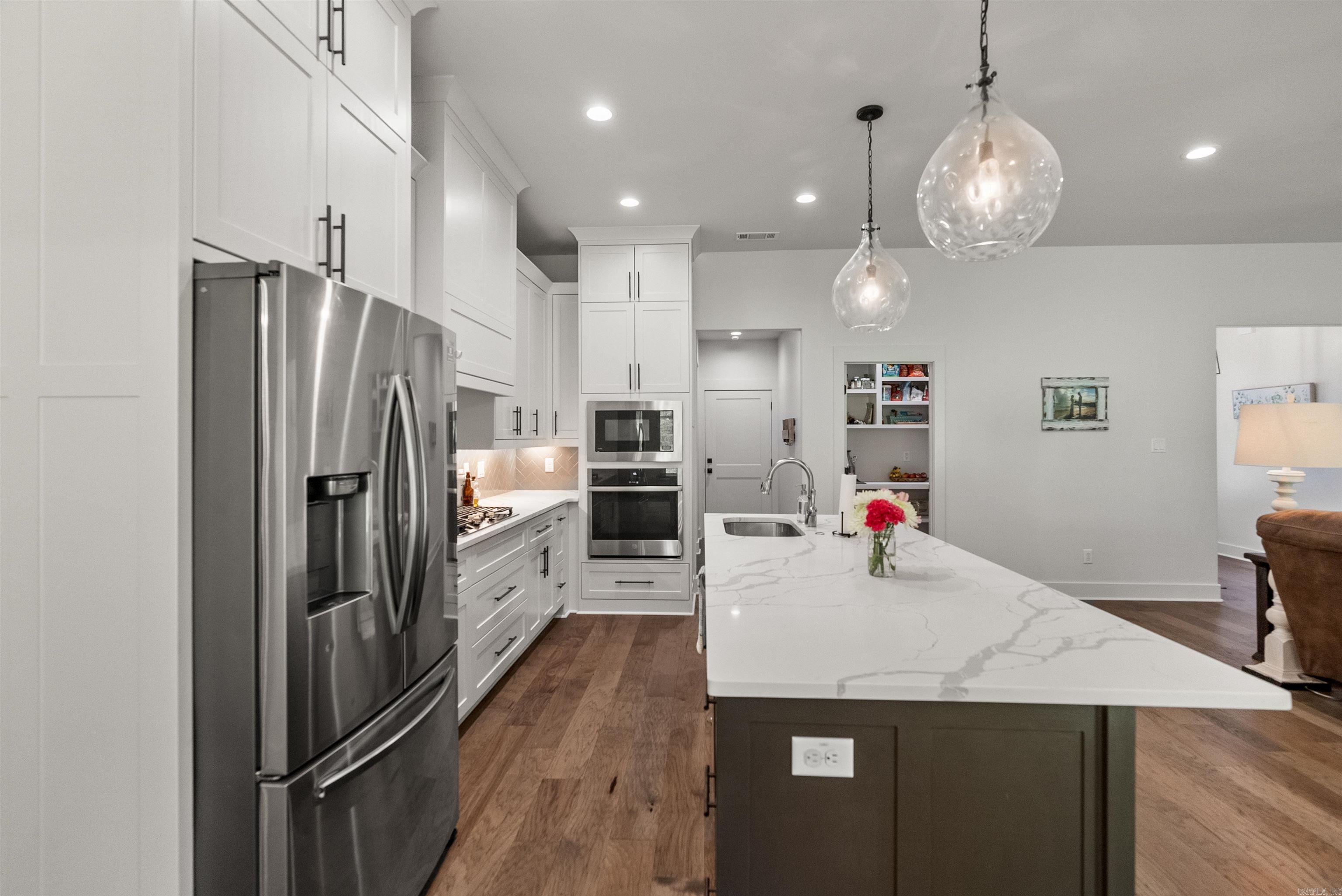 7801 S Shoreline Boulevard