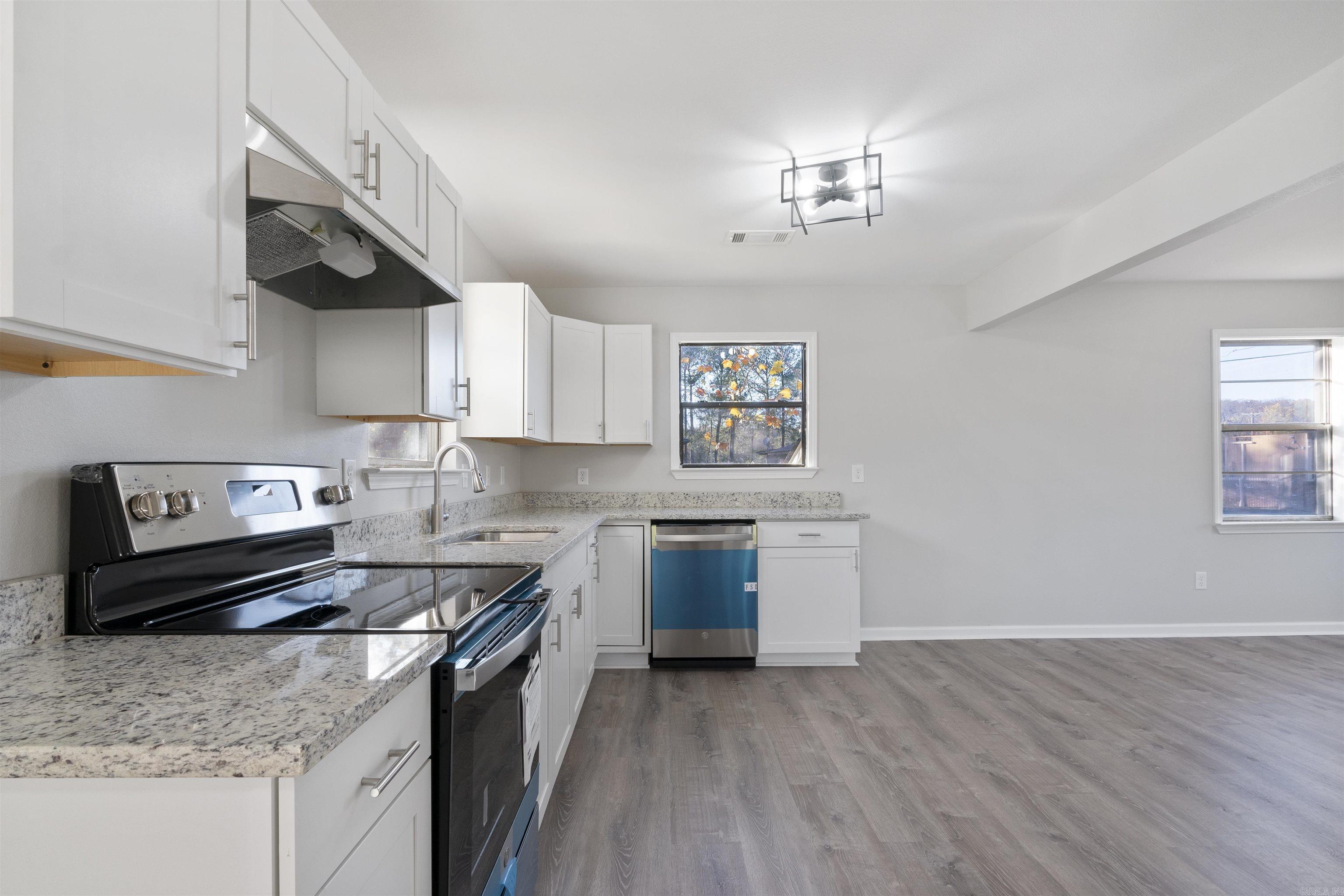613 W 25th Street