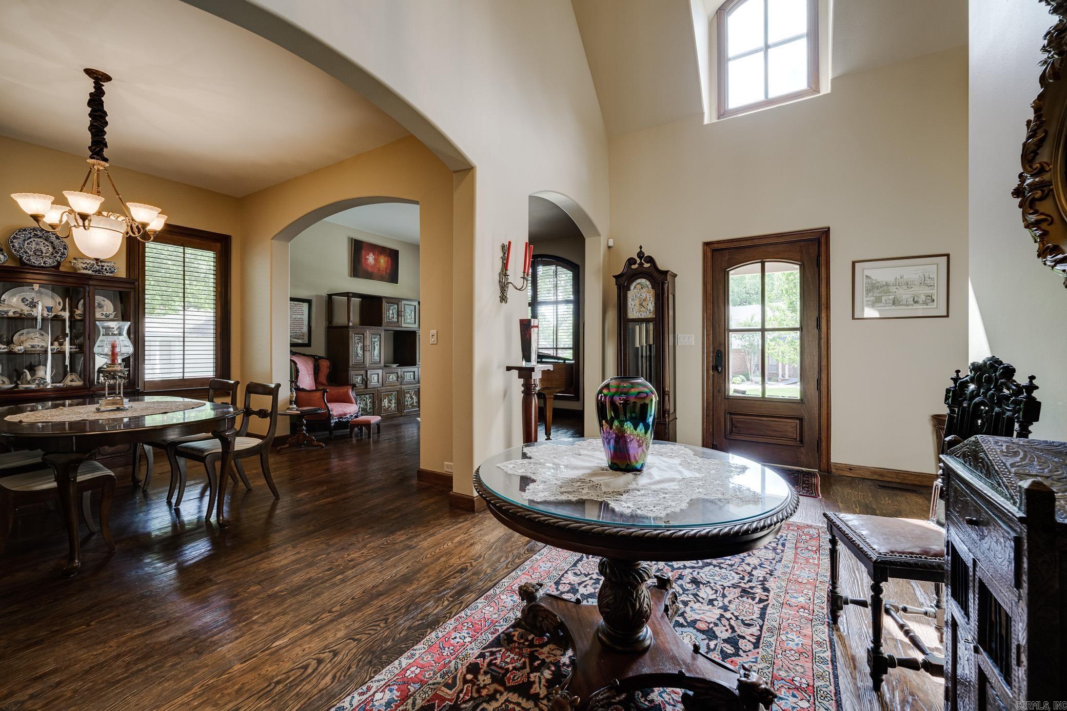 880 Acadian Point Drive