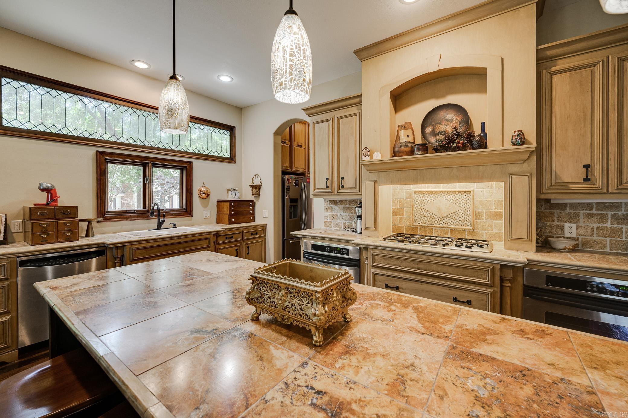 880 Acadian Point Drive