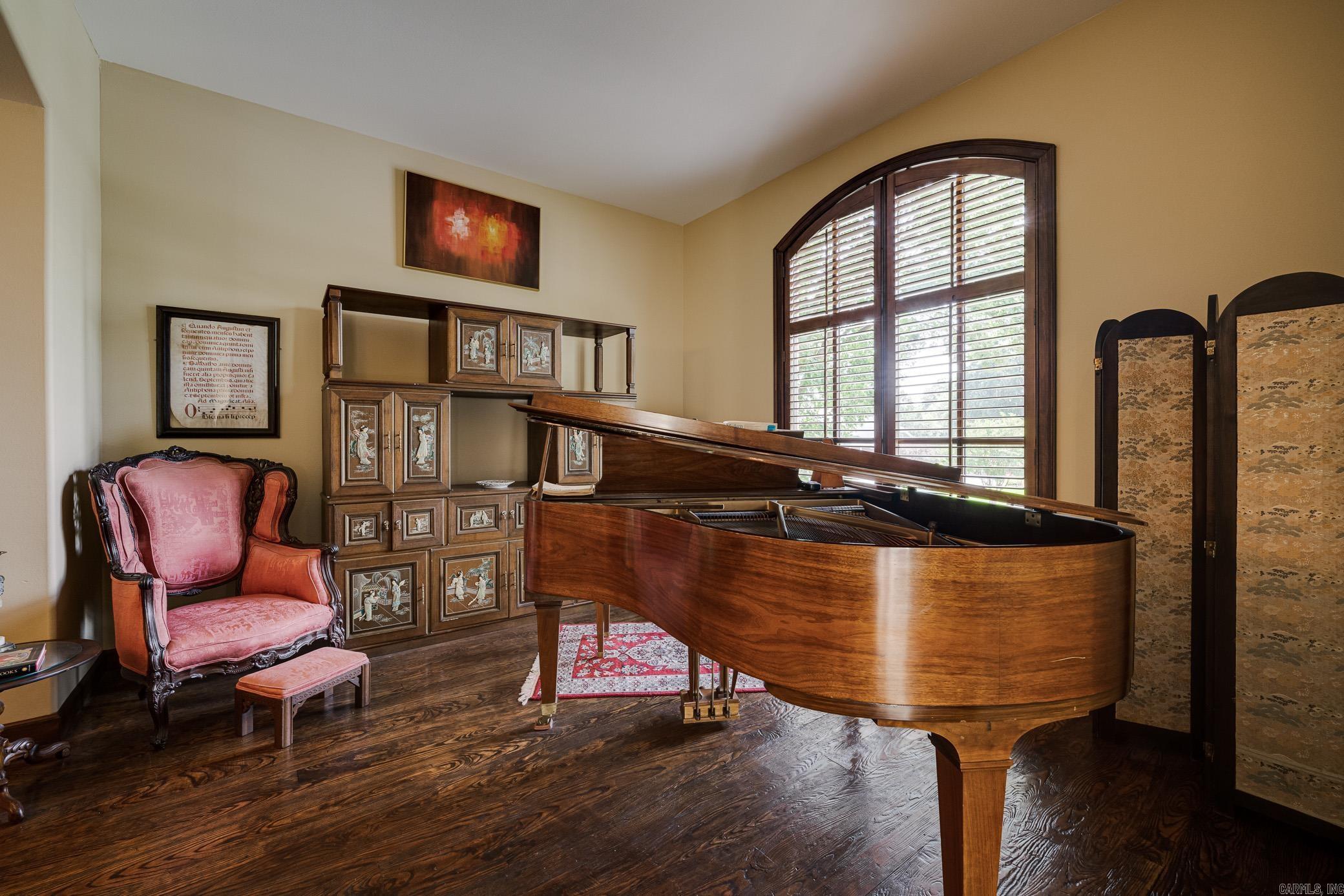 880 Acadian Point Drive