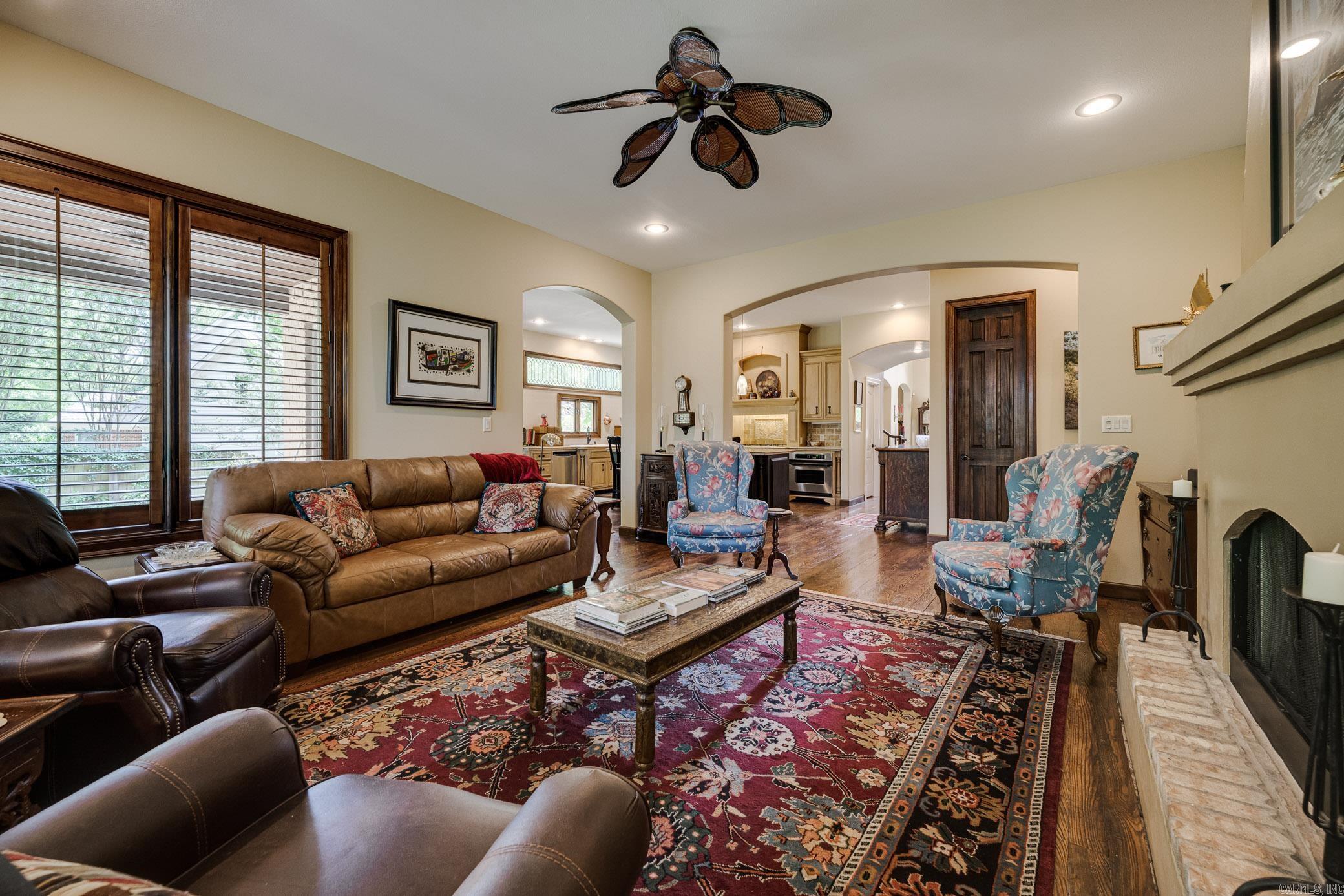 880 Acadian Point Drive