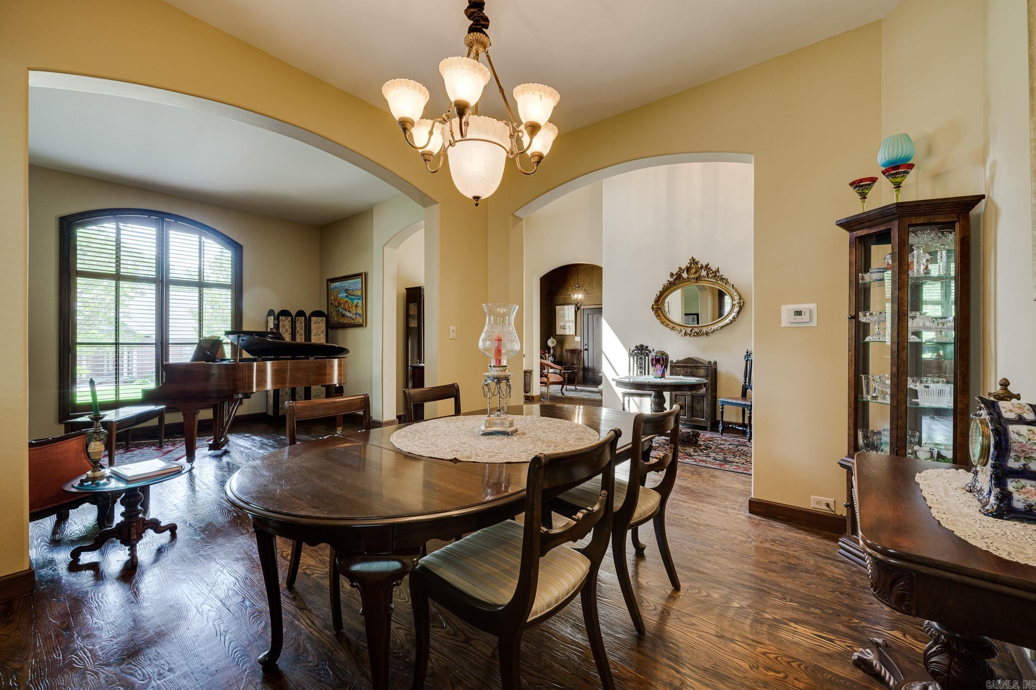 880 Acadian Point Drive