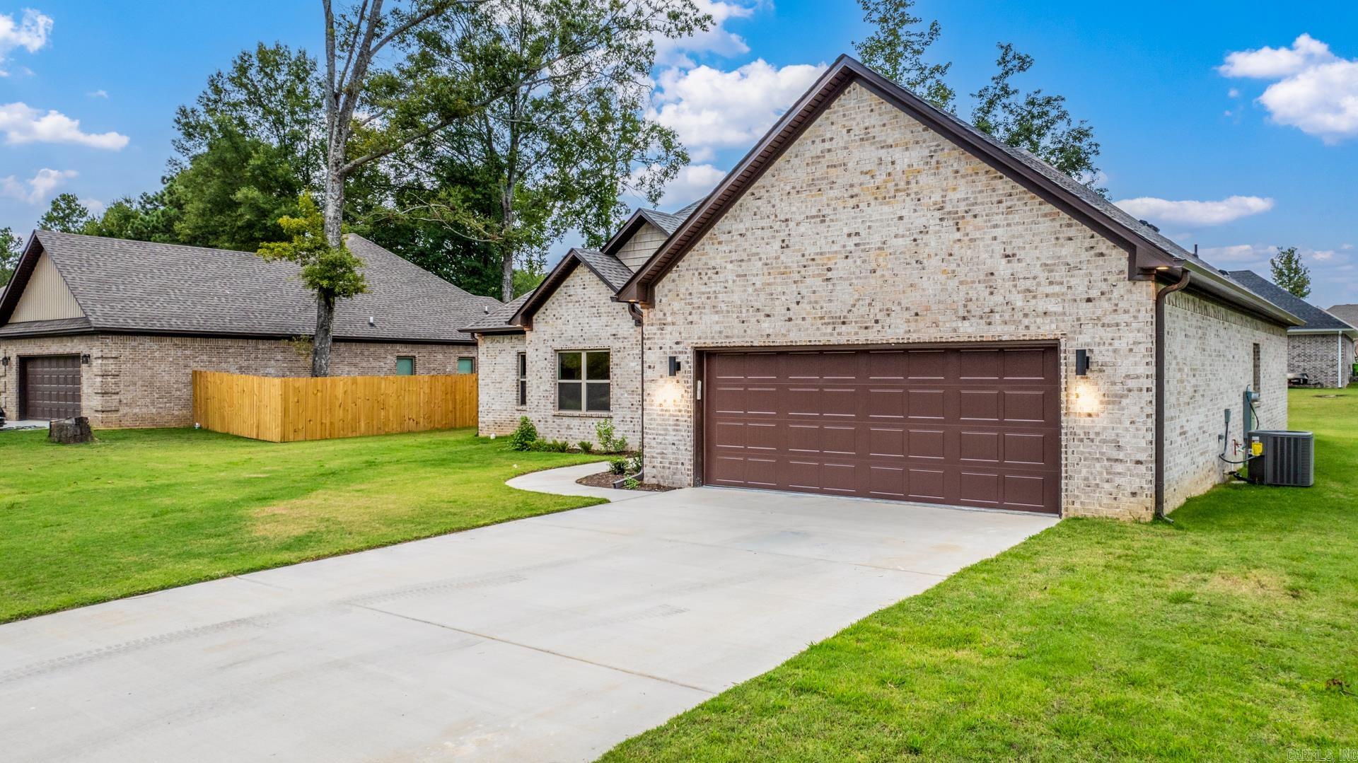 206 Heather Loop