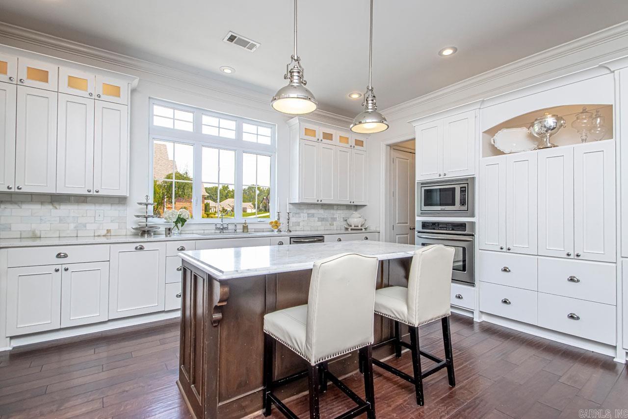 6113 Pierce Manse Loop
