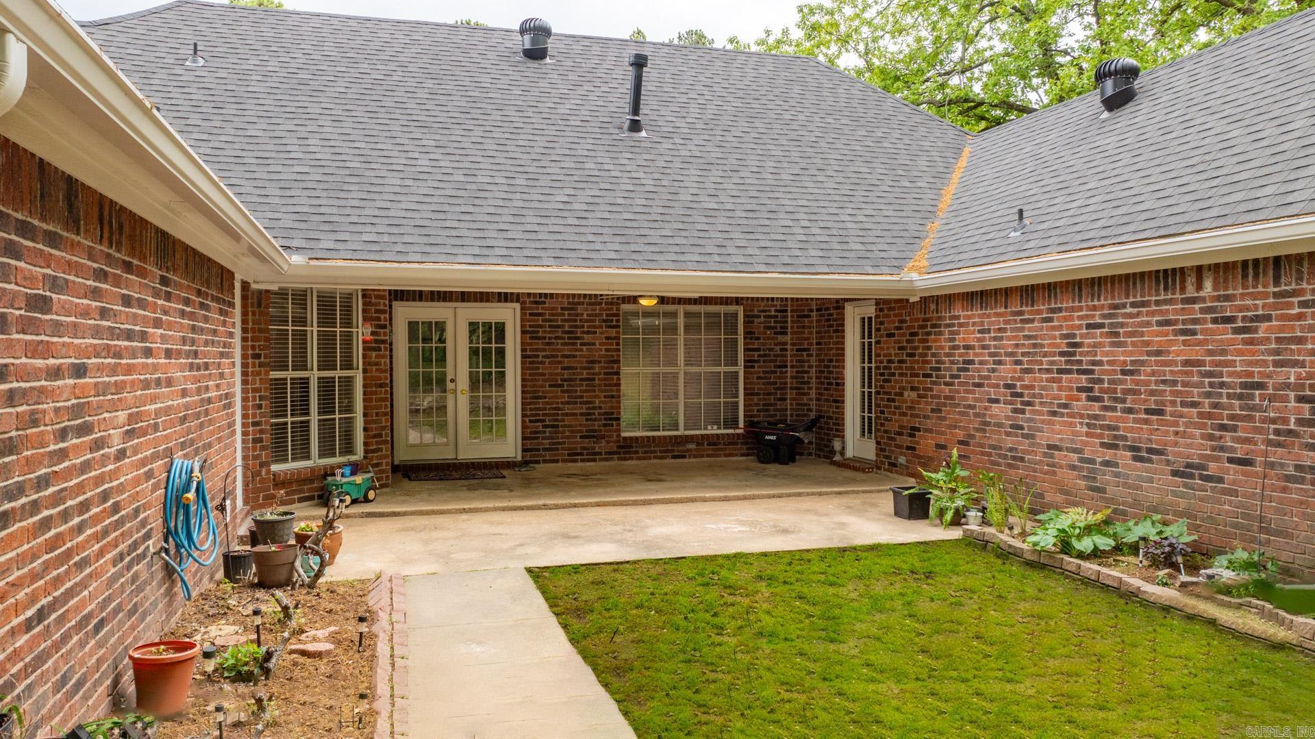 14 Norfork Drive