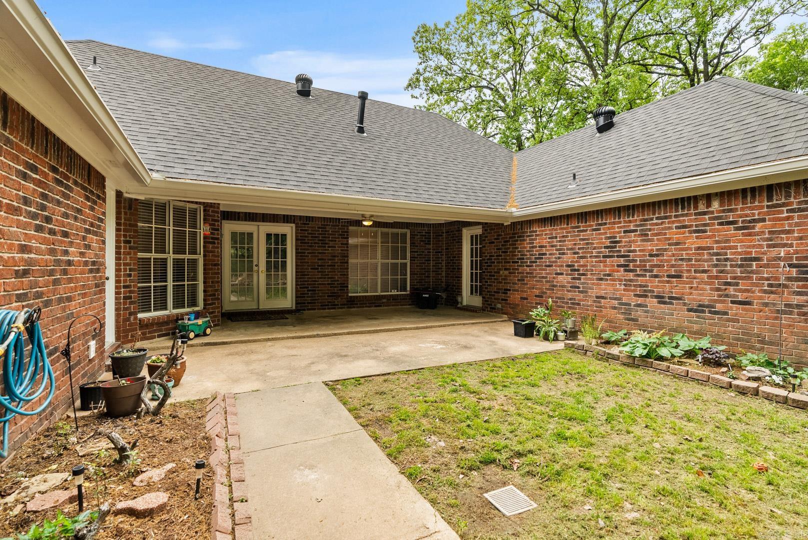 14 Norfork Drive