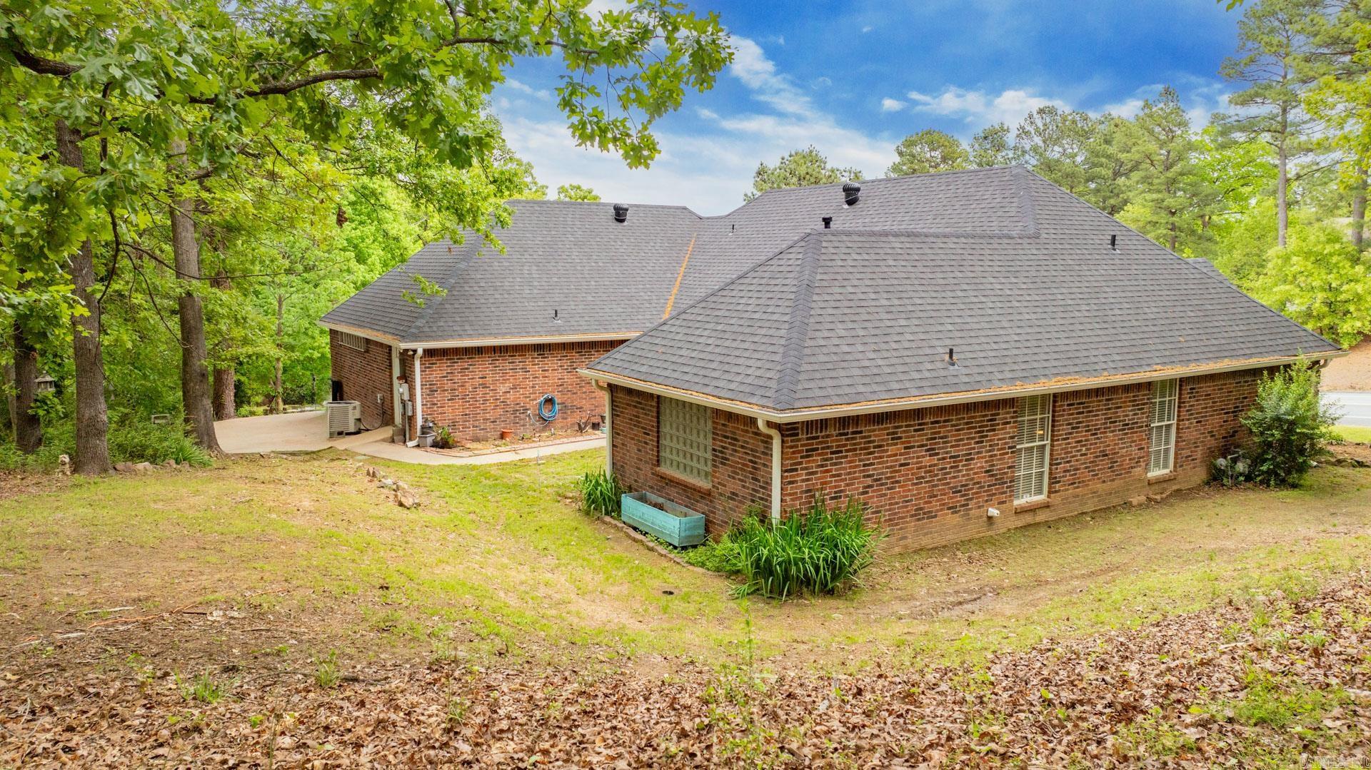 14 Norfork Drive