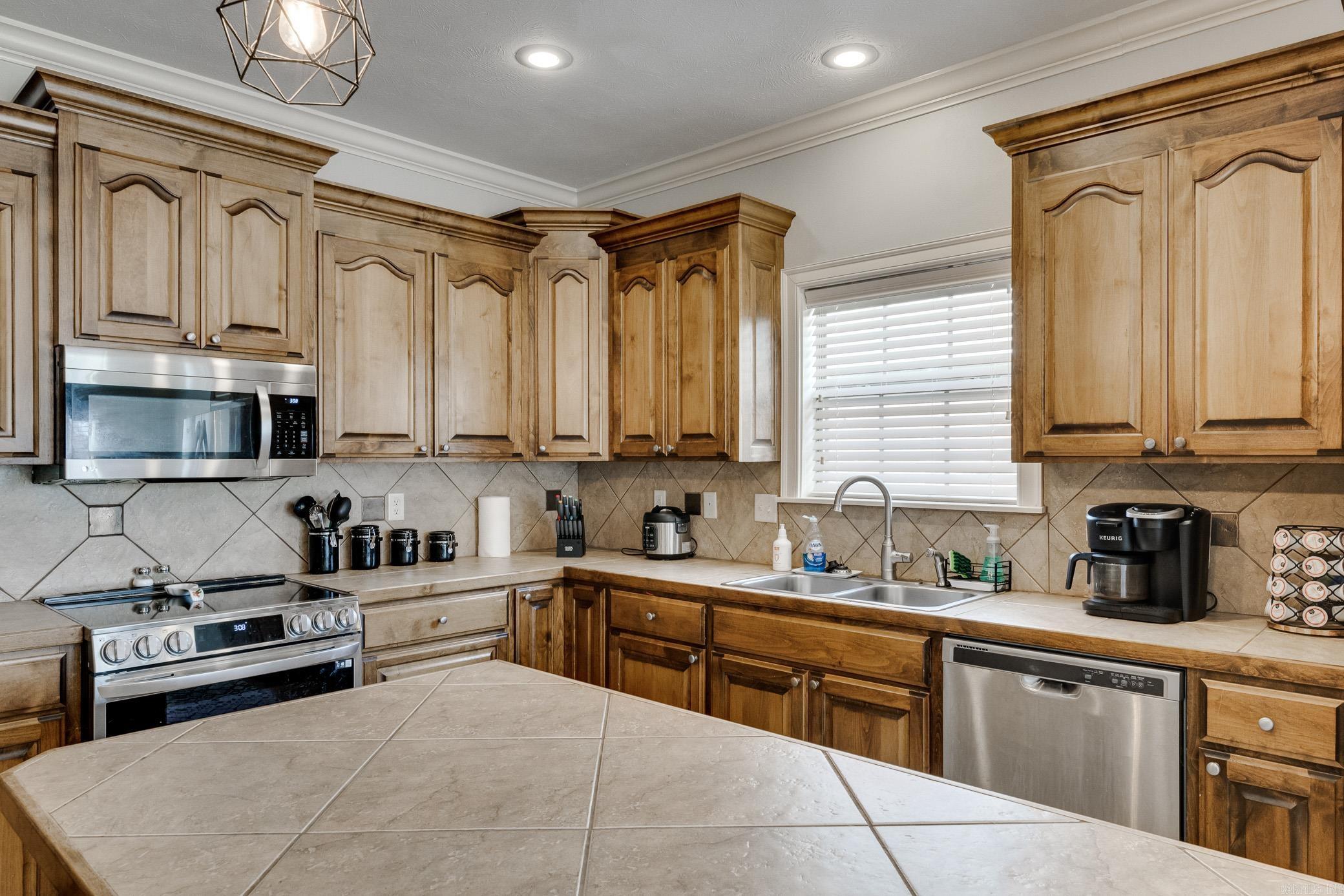 2815 Driftwood Street