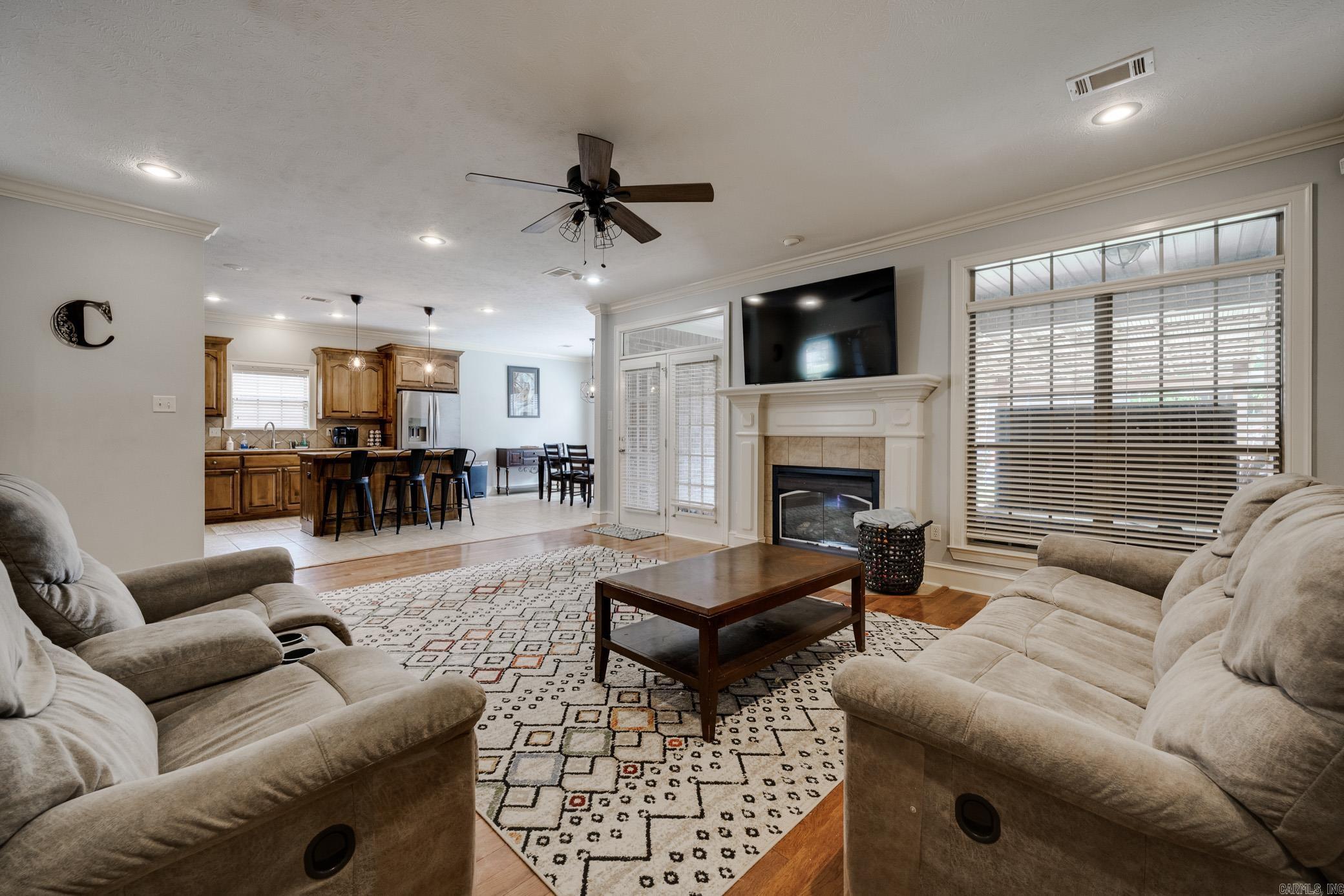 2815 Driftwood Street