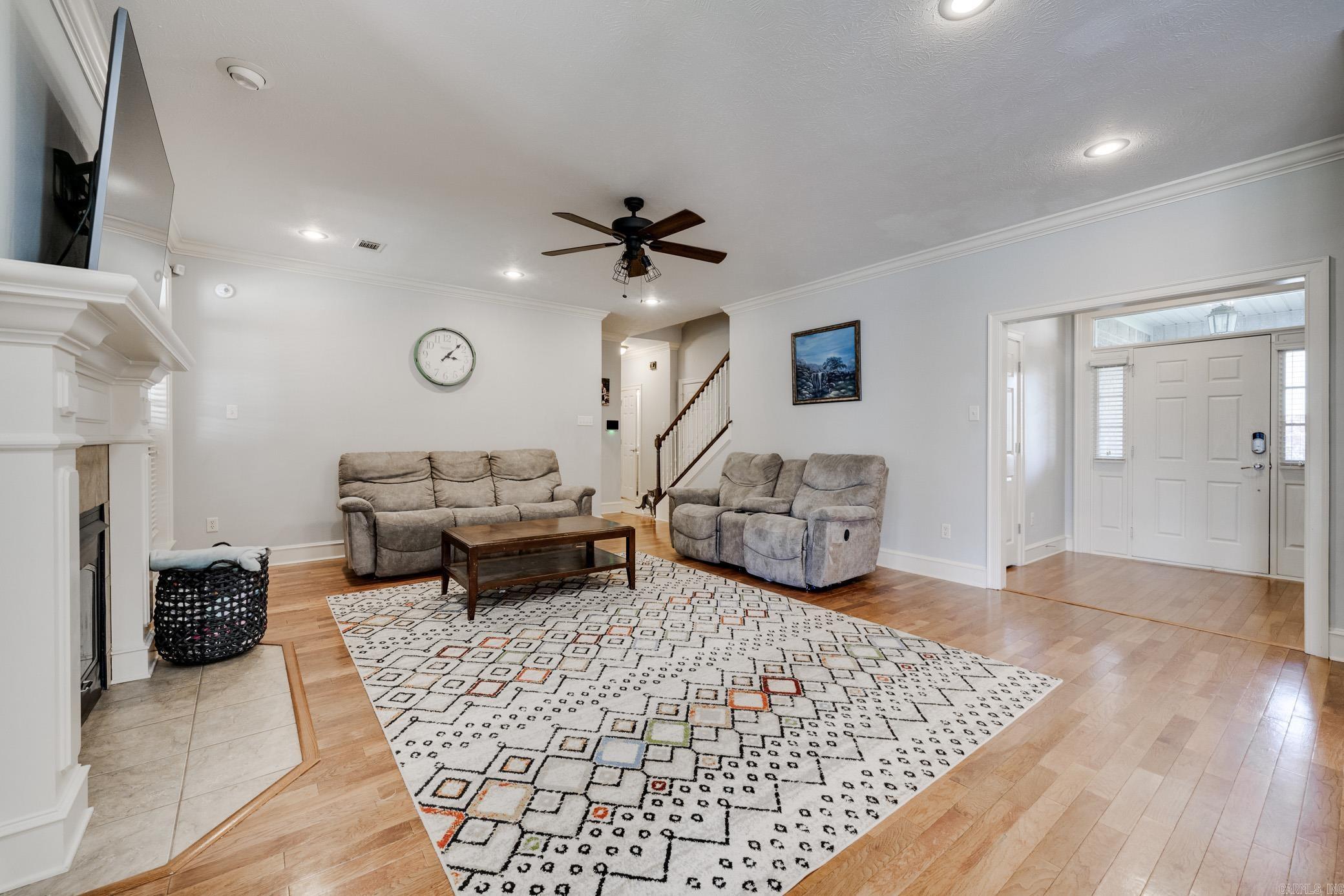 2815 Driftwood Street