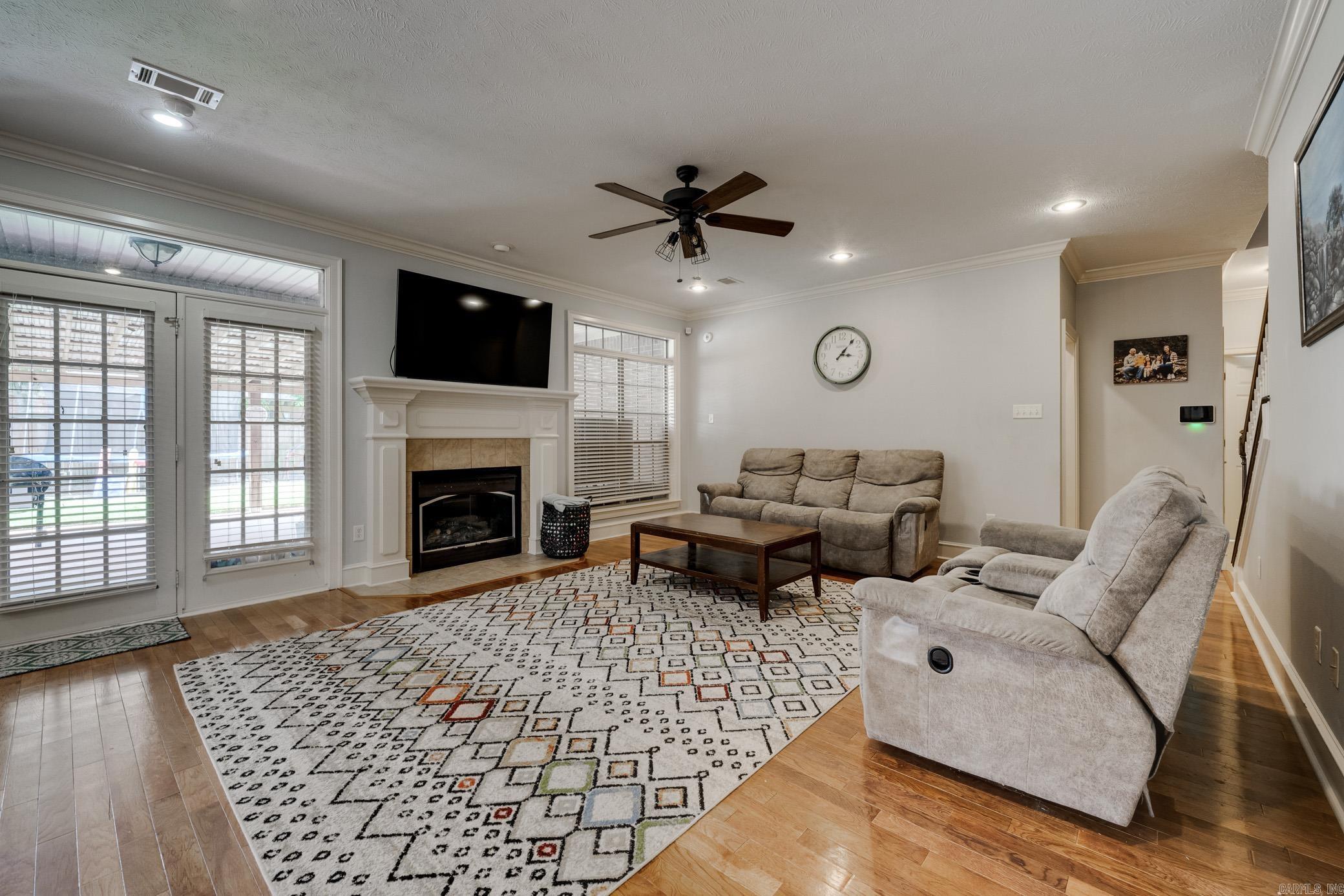 2815 Driftwood Street