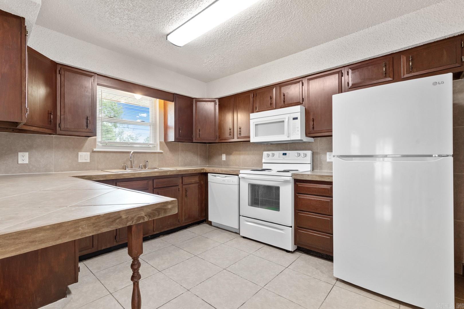 160 Cooper Street, Unit D-15