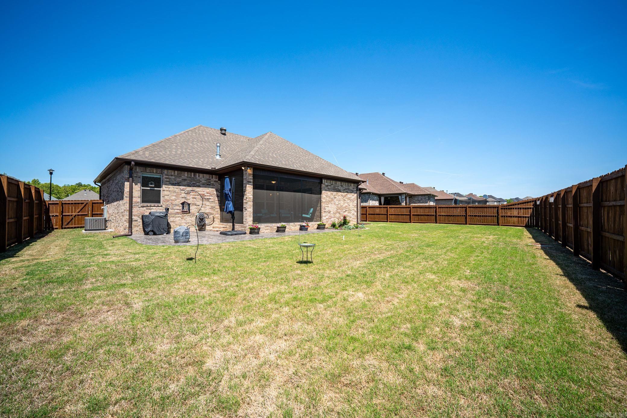 9873 Oak Forest Lane