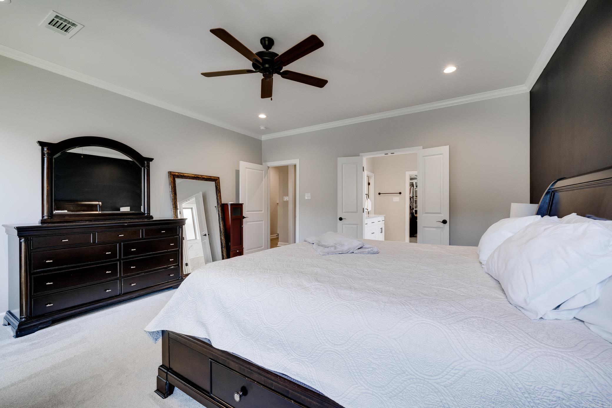 9873 Oak Forest Lane