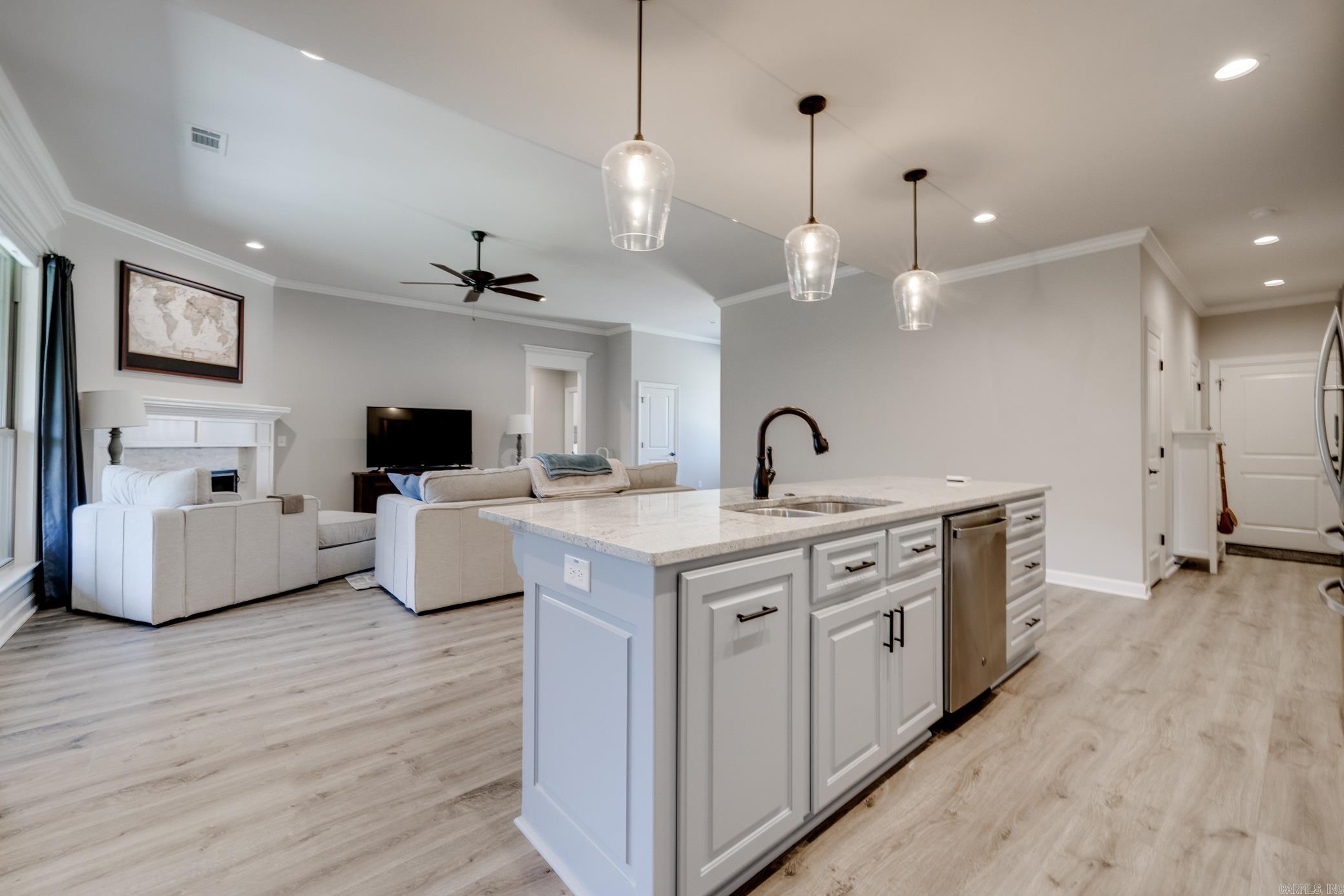 9873 Oak Forest Lane