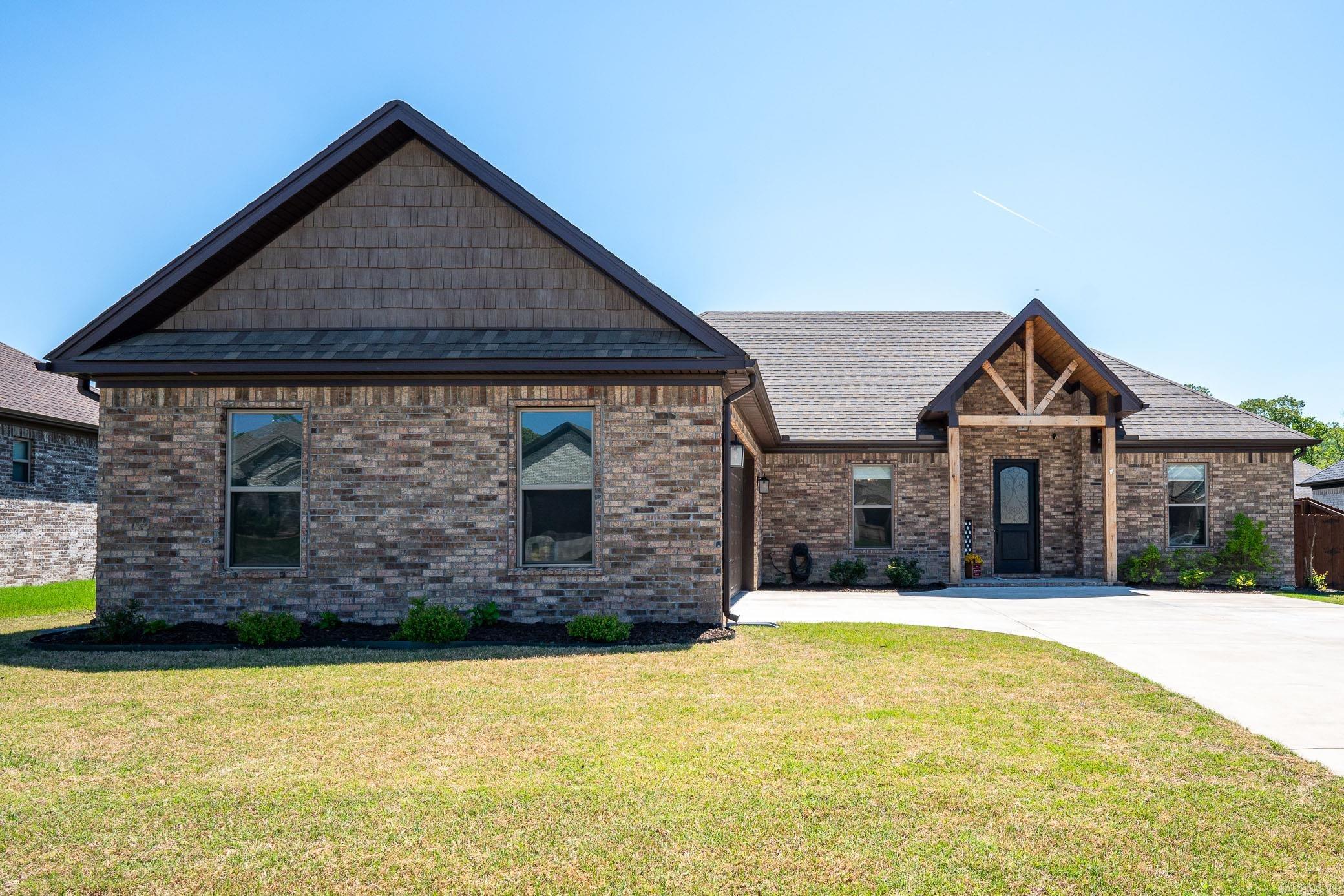 9873 Oak Forest Lane