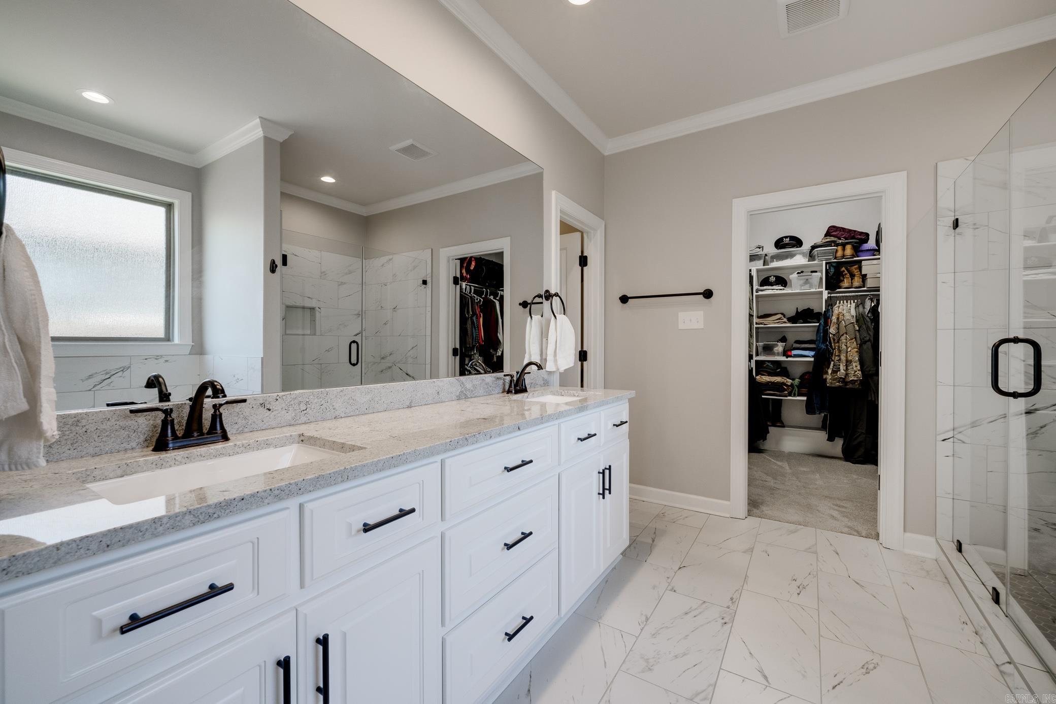 9873 Oak Forest Lane