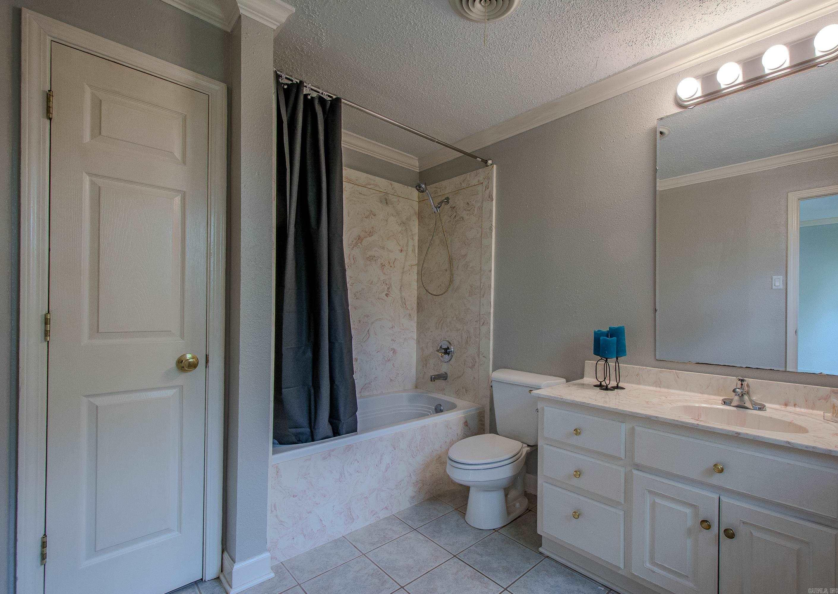 16 Leisurewood Ln