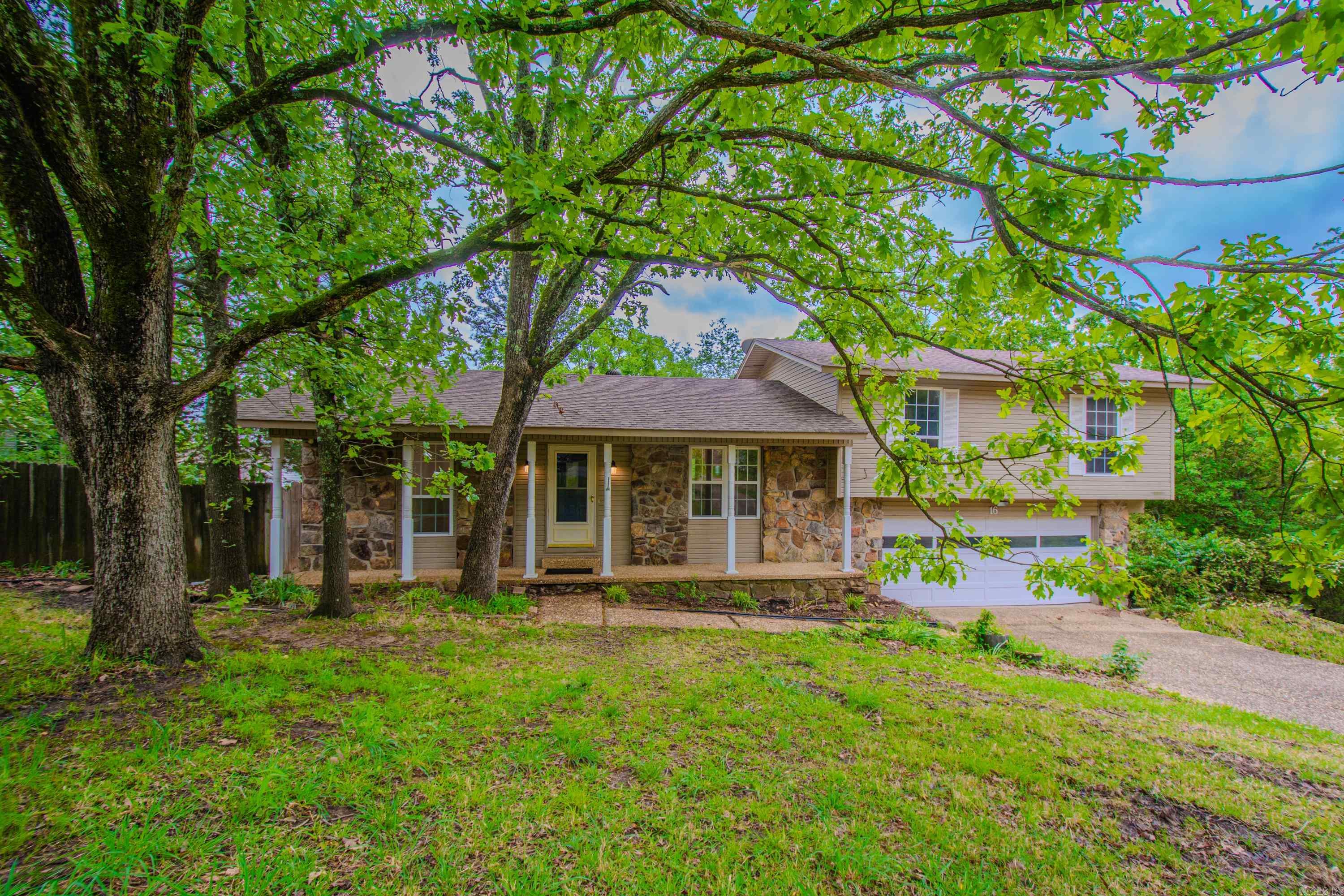 16 Leisurewood Ln